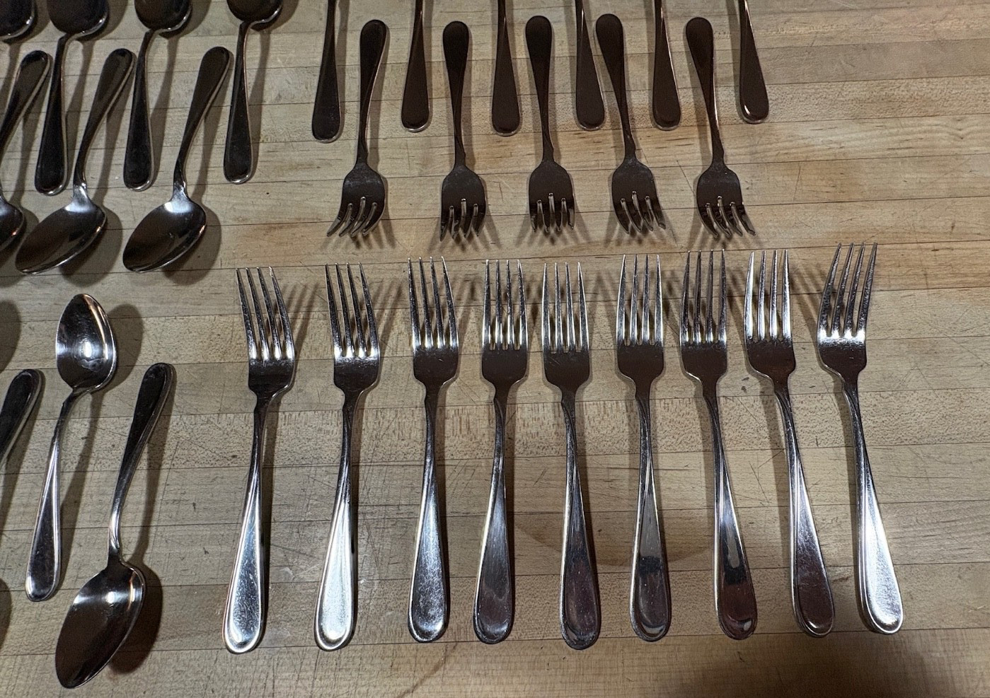 56 Pieces Oneida Stainless FLIGHT RELIANCE ** Set 9 plc Settings