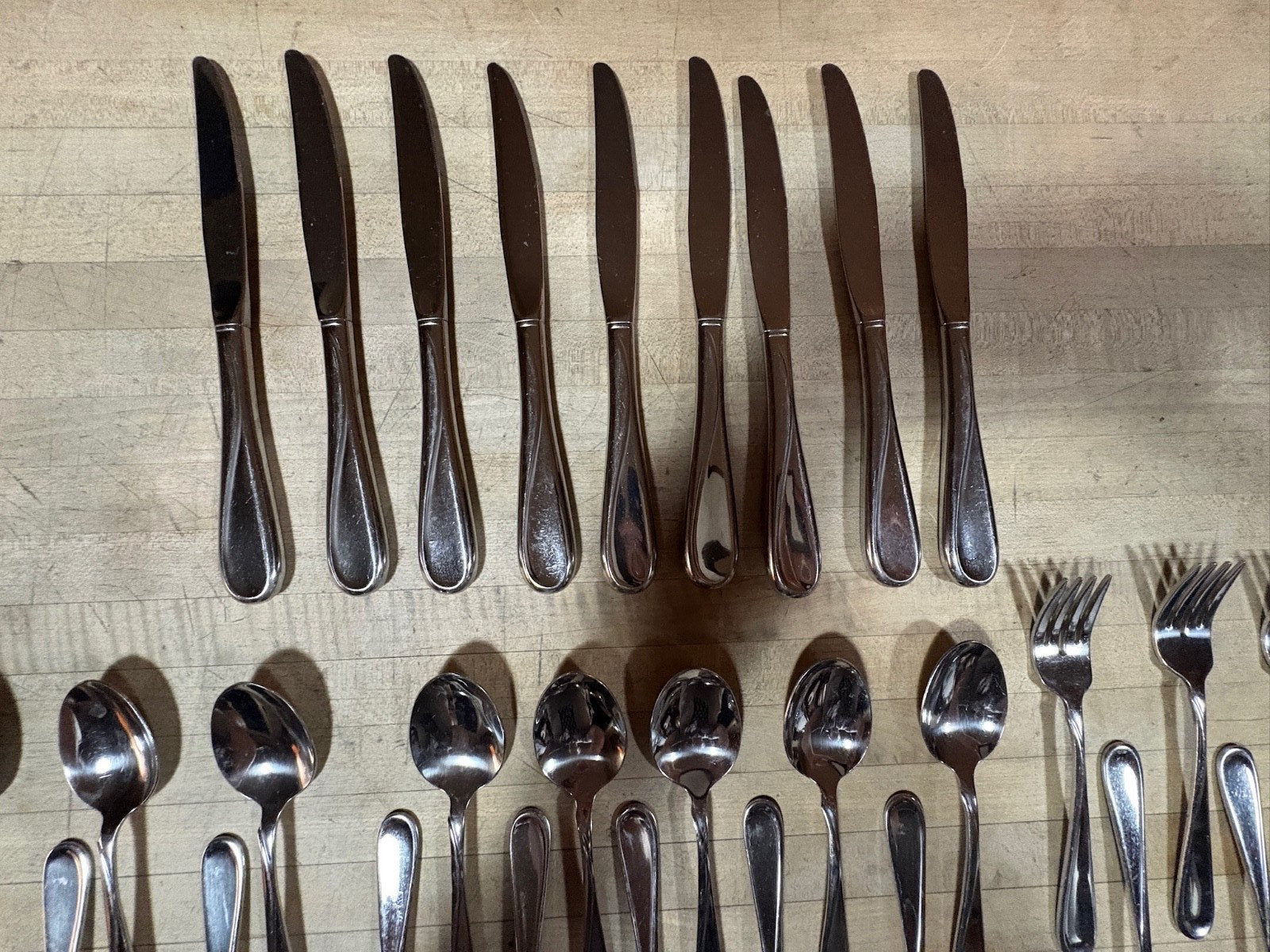 56 Pieces Oneida Stainless FLIGHT RELIANCE ** Set 9 plc Settings