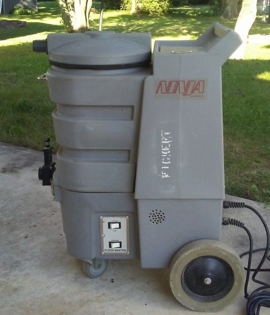 Ninja Century 400 - Commercial VACUUM (GREAT SUCTION) ~ ((READ)) Pick Up OHIO