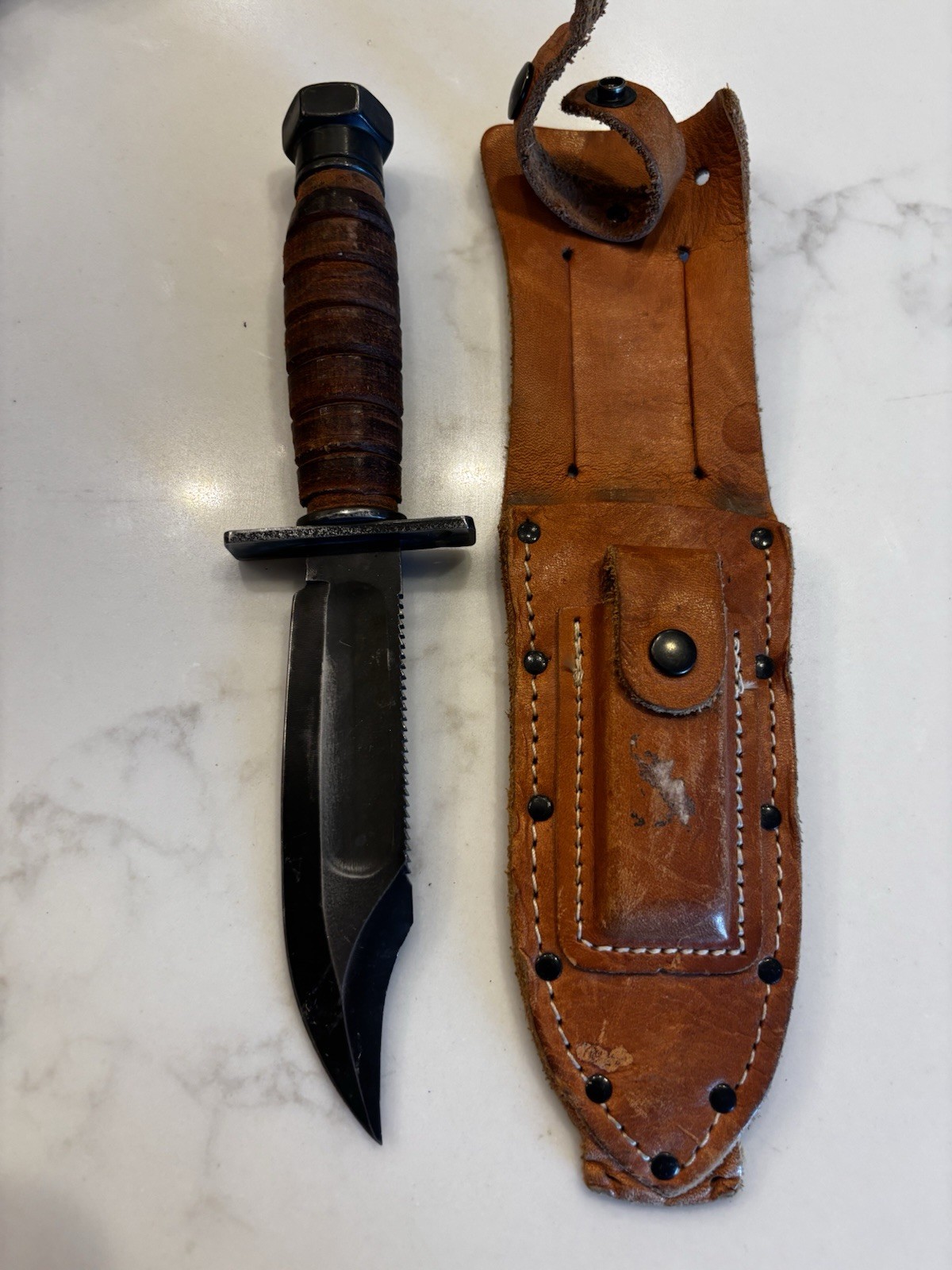 Ontario Pilots Survival Fighting Fixed Blade Knife Dated 11/1980  w/ Sheath