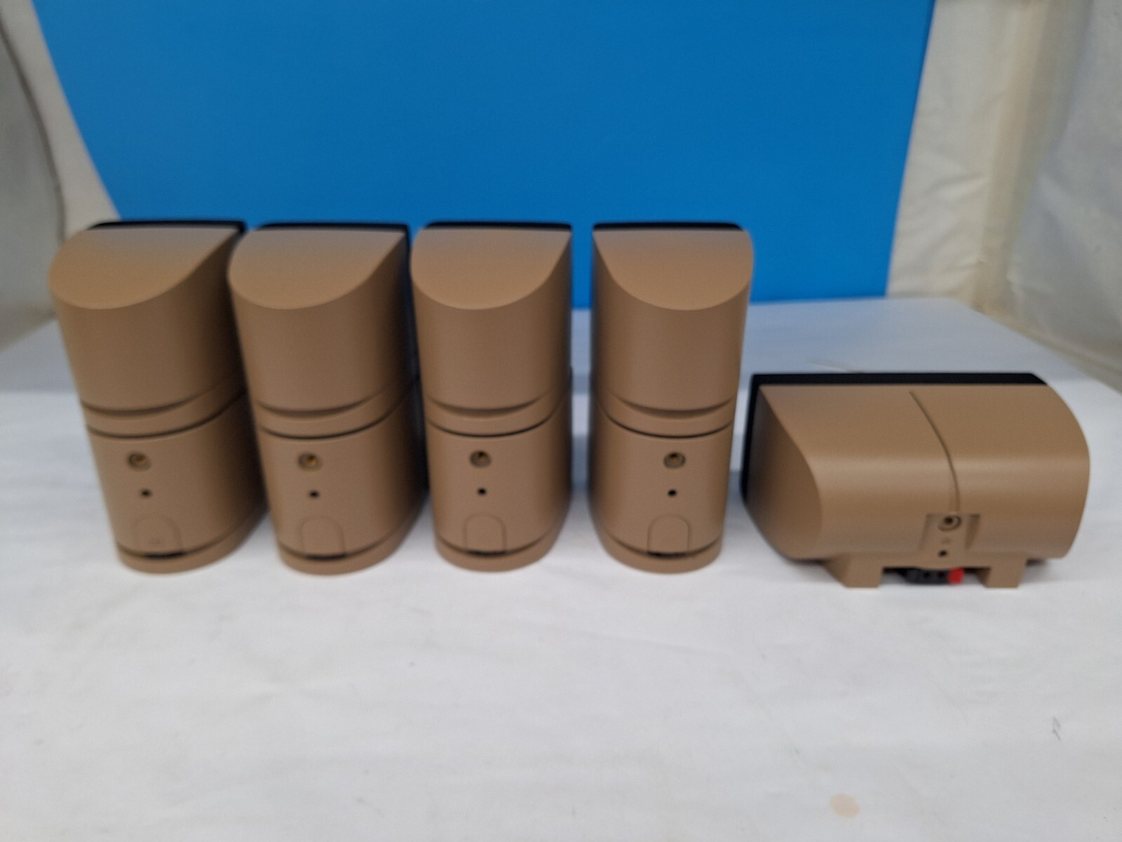 5x Set Bose double cube speaker w Horizontal Center Tan/Brown