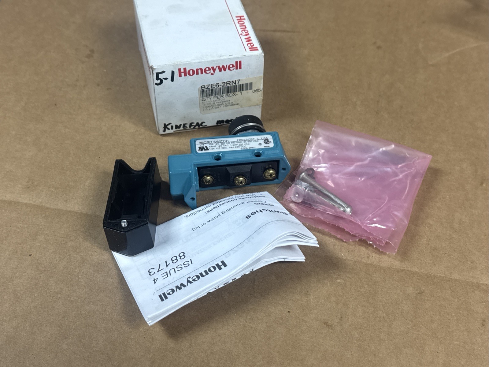 NEW Honeywell Micro Switch BZE6-2RN7 Miniature Limit Switch FAST SHIPPING