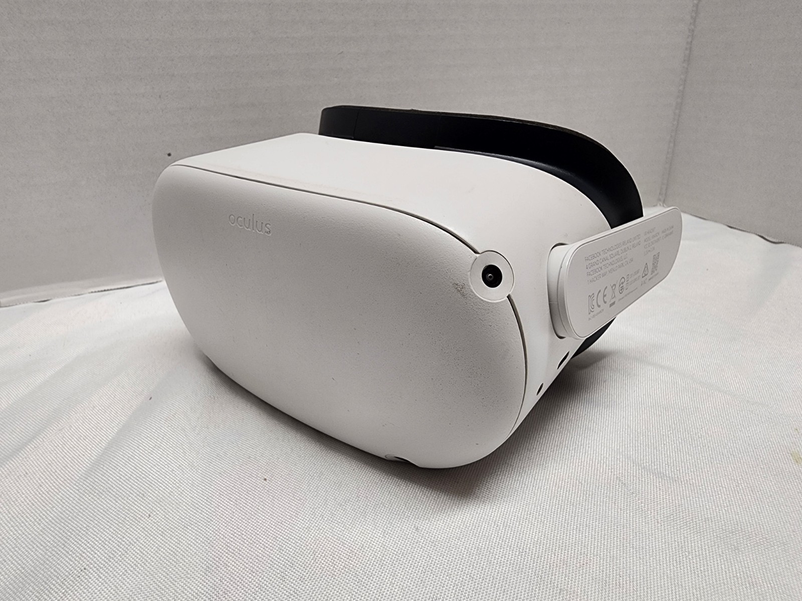 Tested Working Oculus Quest 2 64GB All-in-one VR Headset - White Headset ONLY