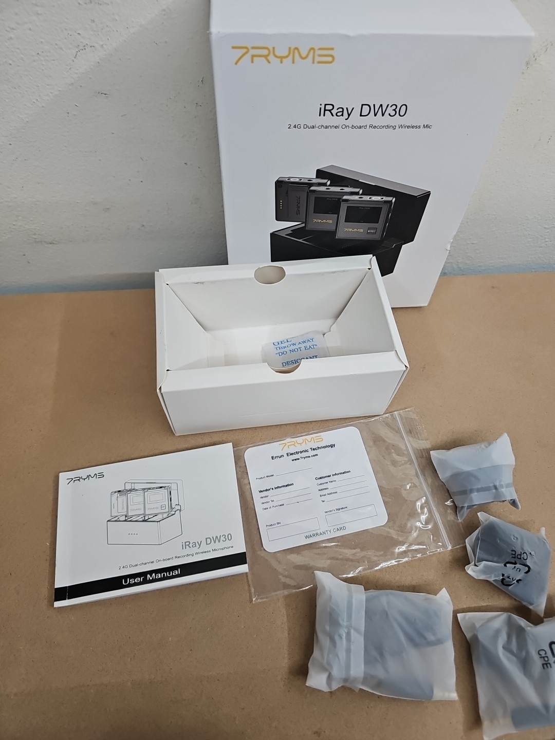 7RYMS iRAY DW30 Dual-Channel Wireless Lavalier Microphone System Charging Box