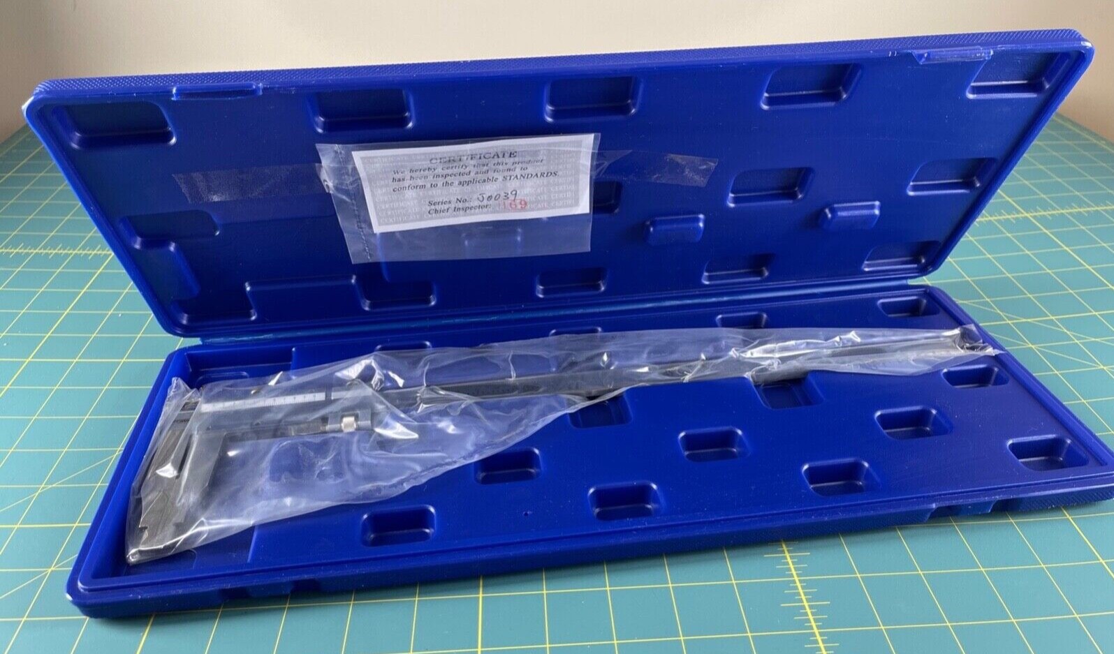 NIB-FOWLER 52-085-012-0 MASTER VERNIER CALIPER 12"/300mm+PLASTIC CASE-FREE SHIP