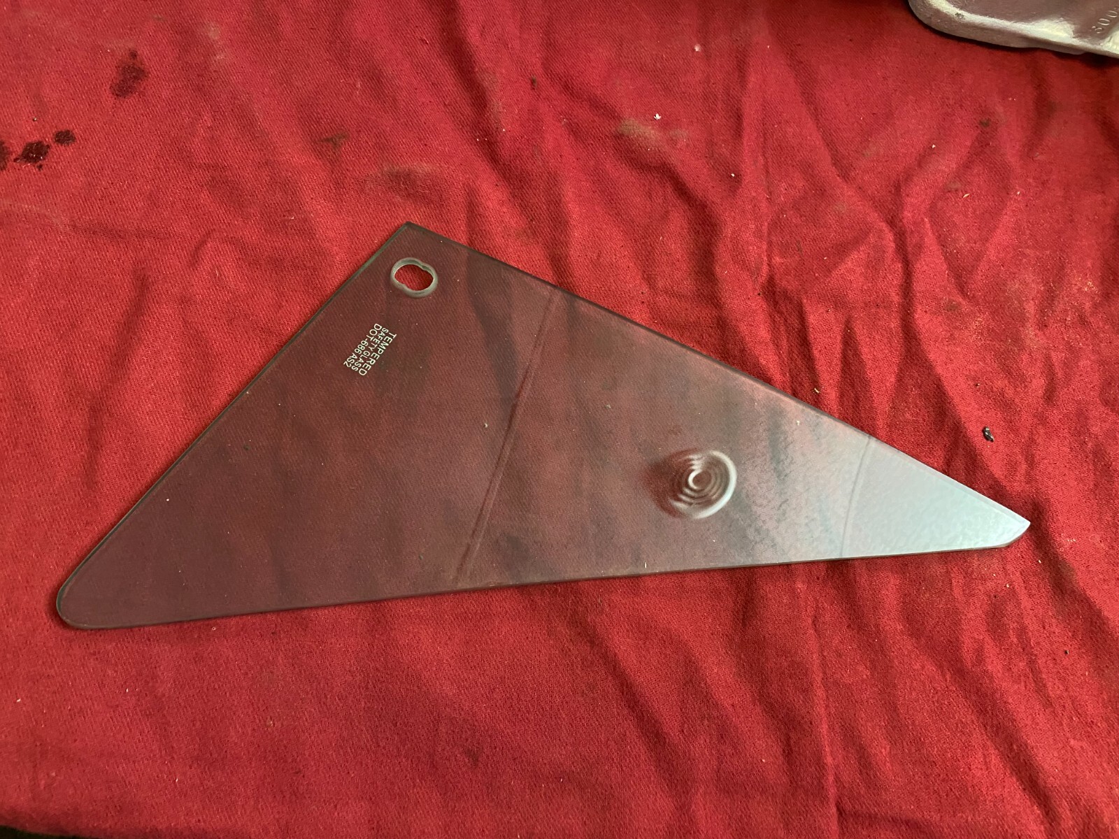 1967 CAMARO LH DRIVER DOOR,   VENT WINDOW GLASS 12 X 8