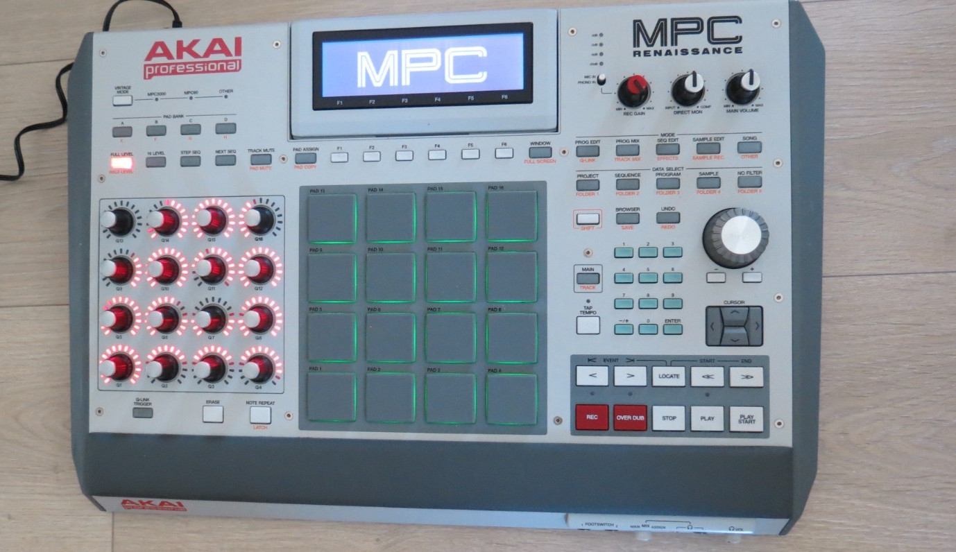 AKAI MPC RENAISSANCE PROFESSIONAL PRODUCTION CONTROLLER
