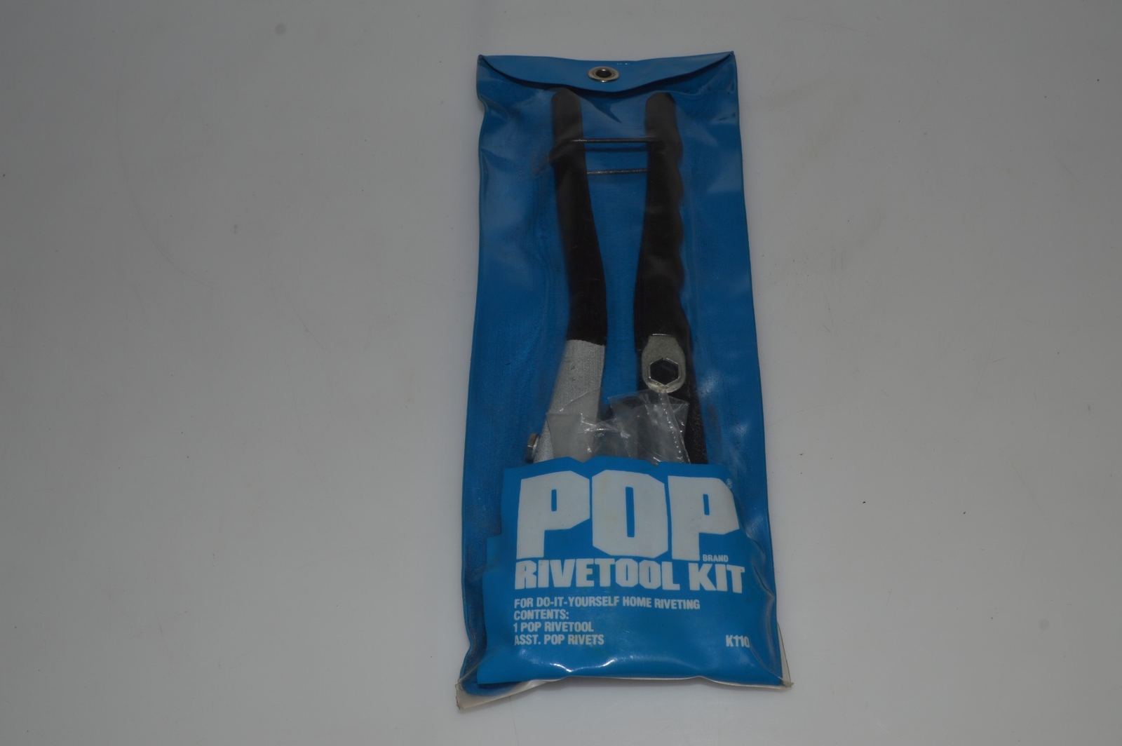 POP BRAND RIVETOOL KIT K110 BOSTICK EMHART --VINTAGE  (IET67)