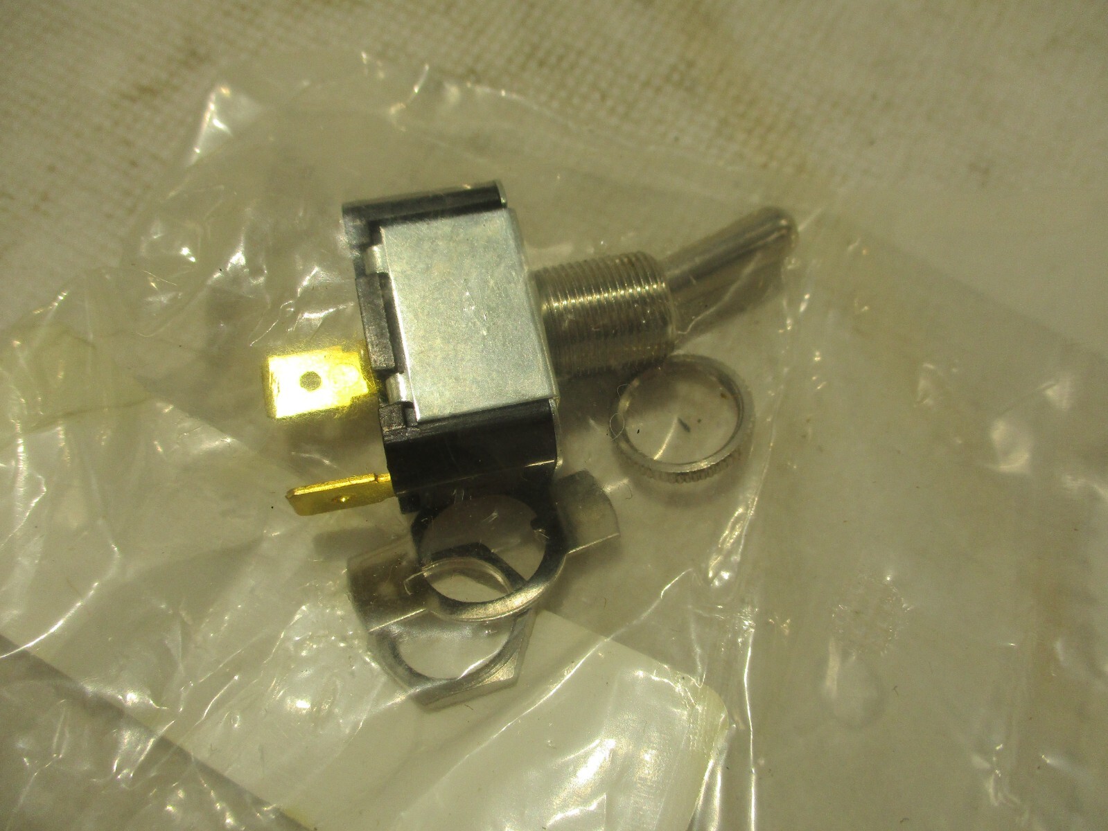 NEW MCGILL 90-0003N TOGGLE SWITCH SPST