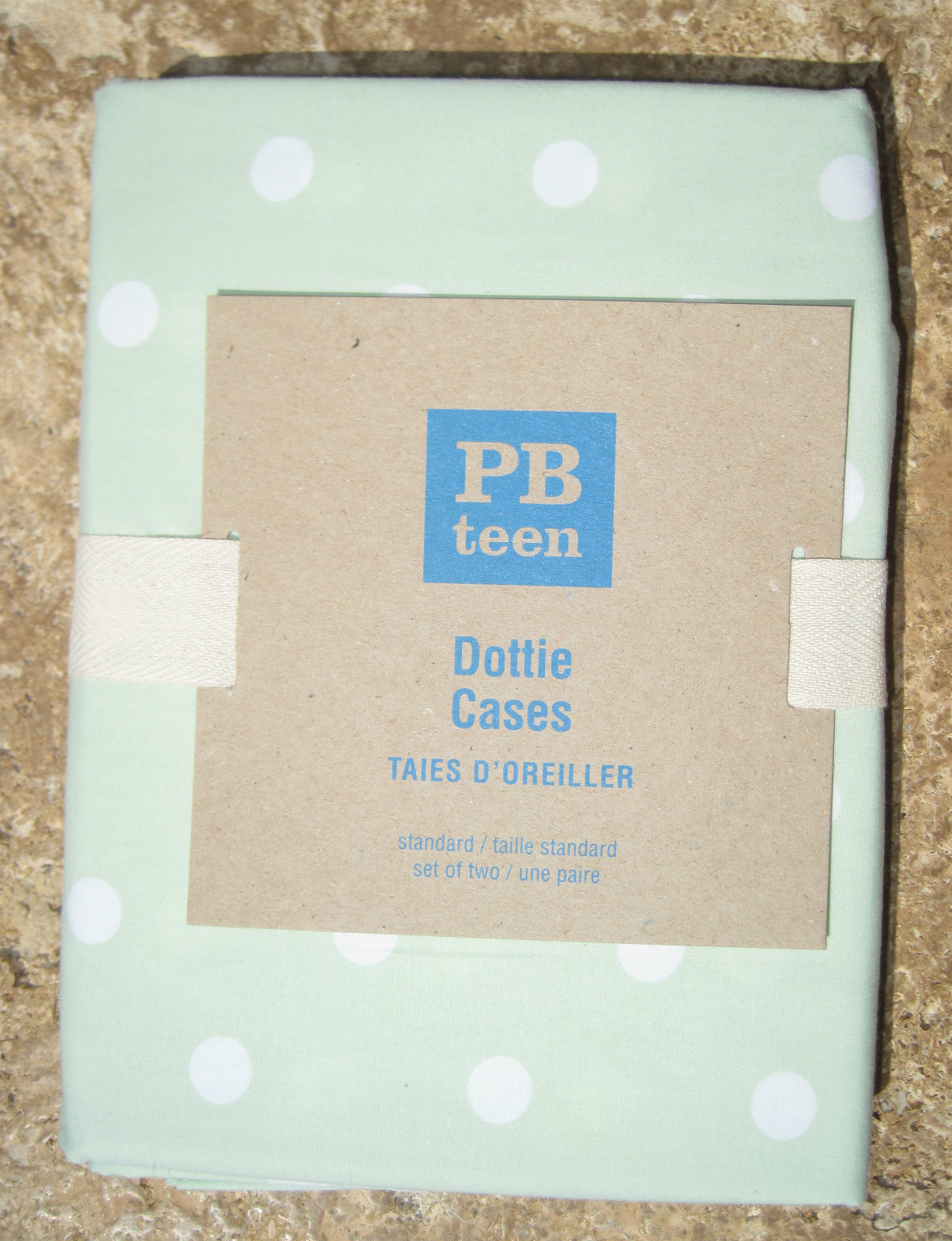 POTTERY BARN ~ PB TEEN ~PALE GREEN PILLOWCASES ~ SET OF 2  ~ BEDDING ~ PBKIDS