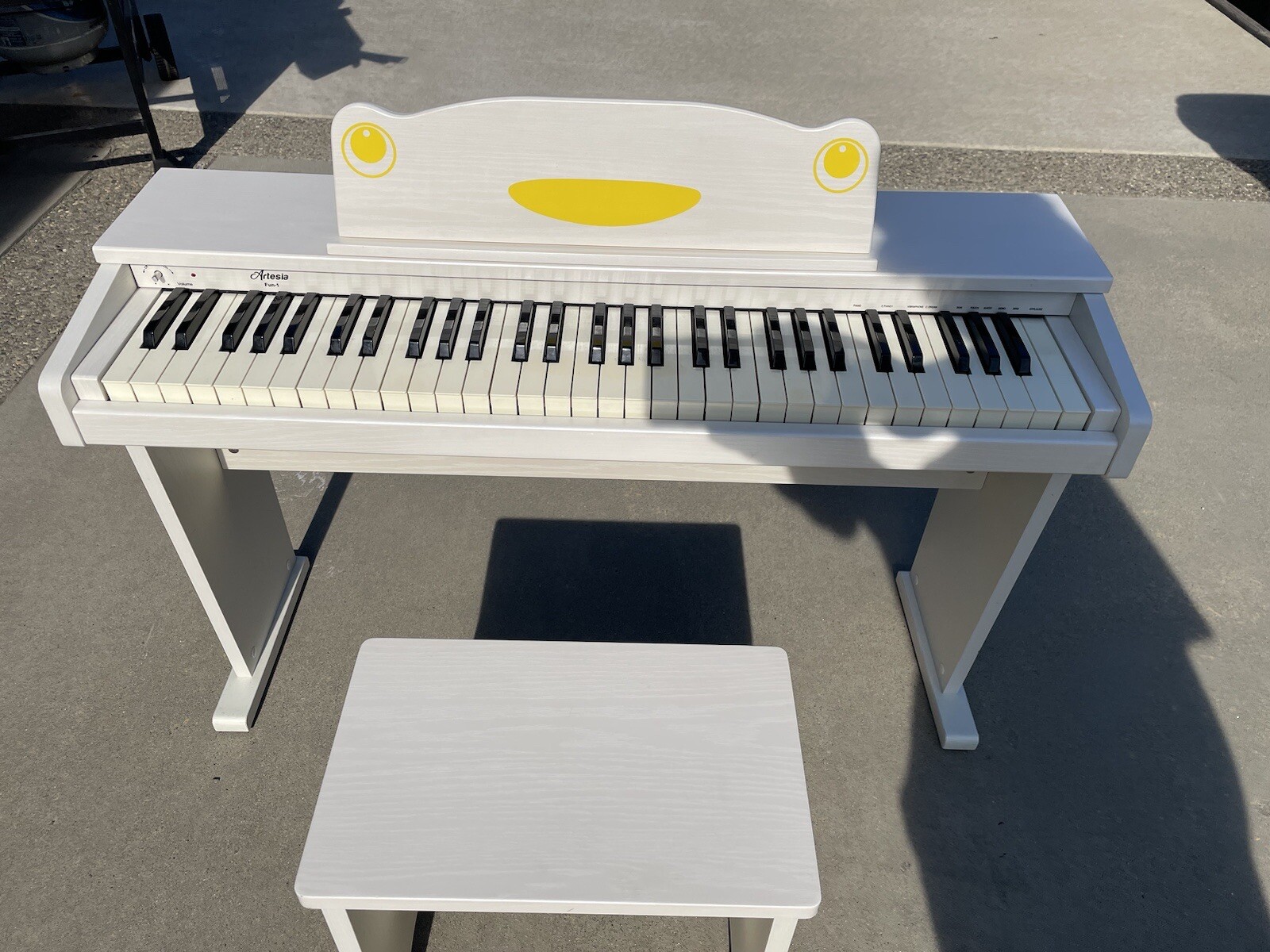 Artesia FUN-1 61-Key Children's Digital Piano (White) Charger Not Included