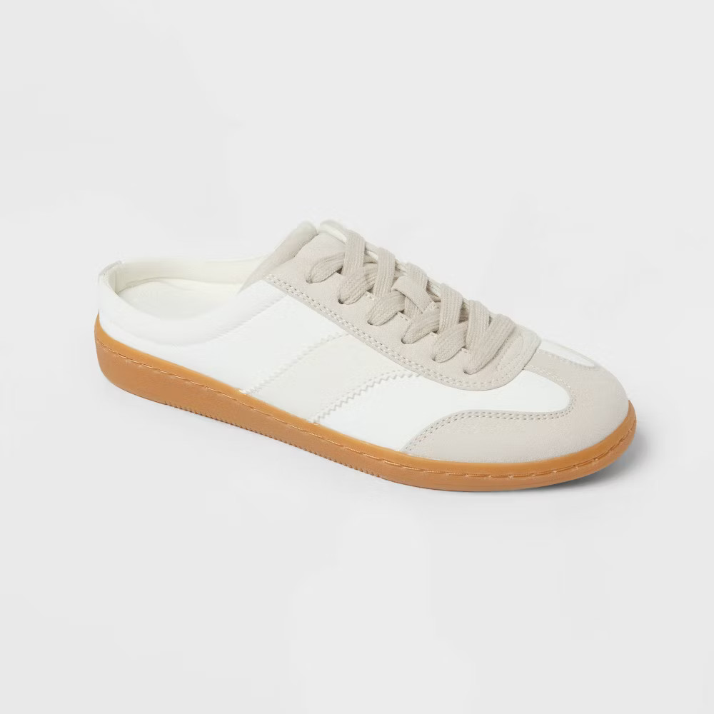 Women’s Lina Sneakers with Memory Foam Insole - Universal Thread
