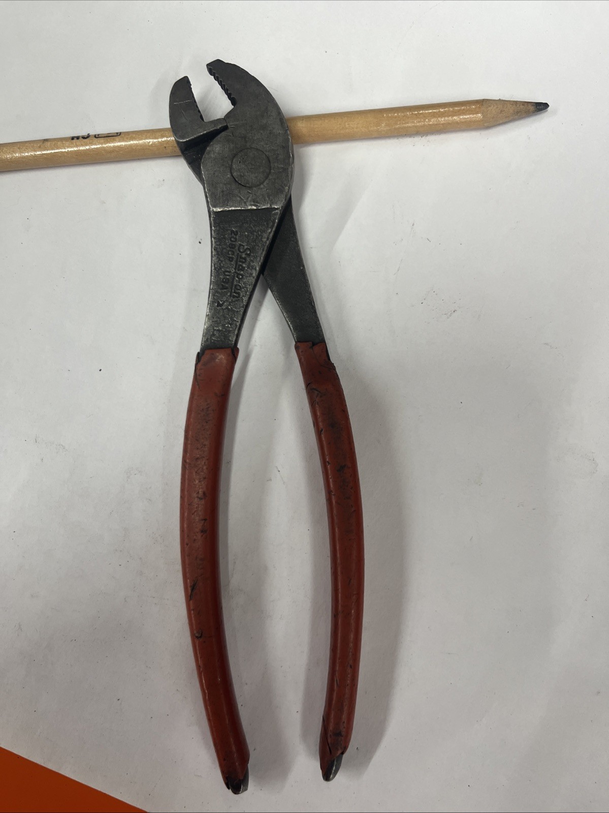 Snap-on Tools 208CP  Angle Nose Battery Terminal Pliers USA Red Handle BIN F/S