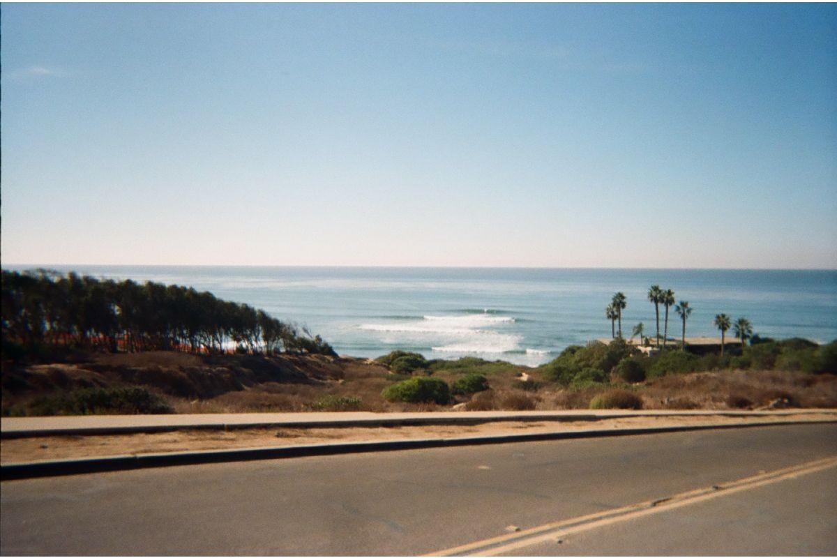 Lomography Simple Use Color Negative 400 ISO Camera 36 Exposures
