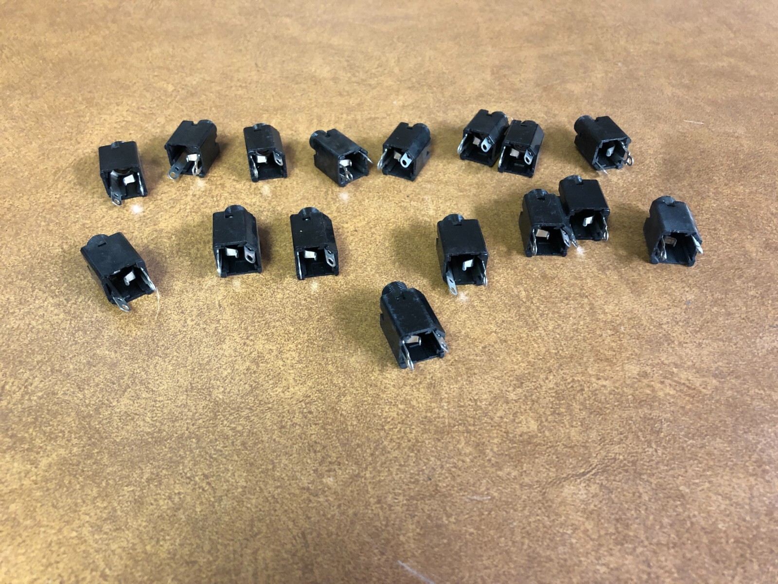 Lot of 16 Switchcraft JAX Connector