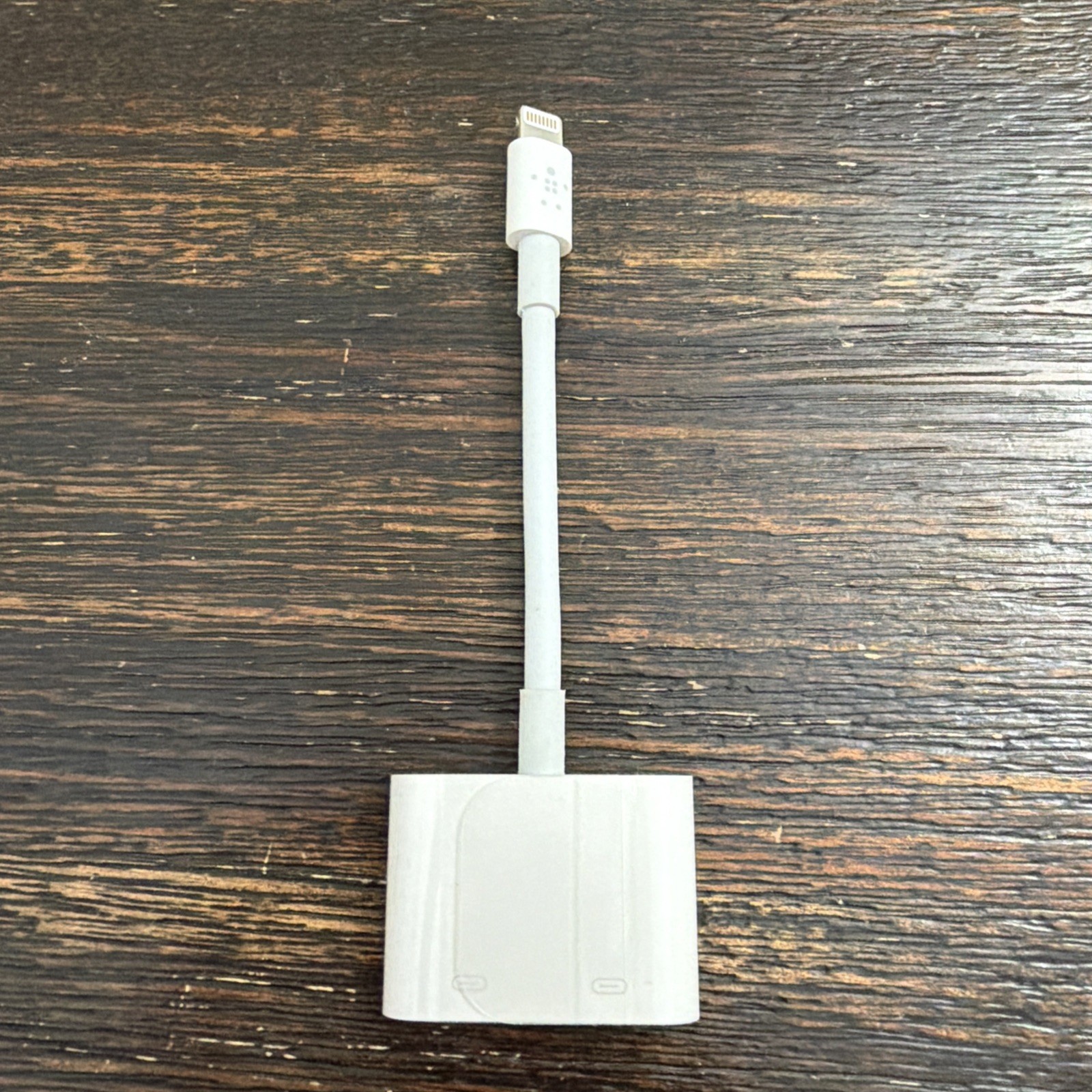 GENUINE Belkin Lightnng Audio + Charge RockStar for Apple White PREOWNED!