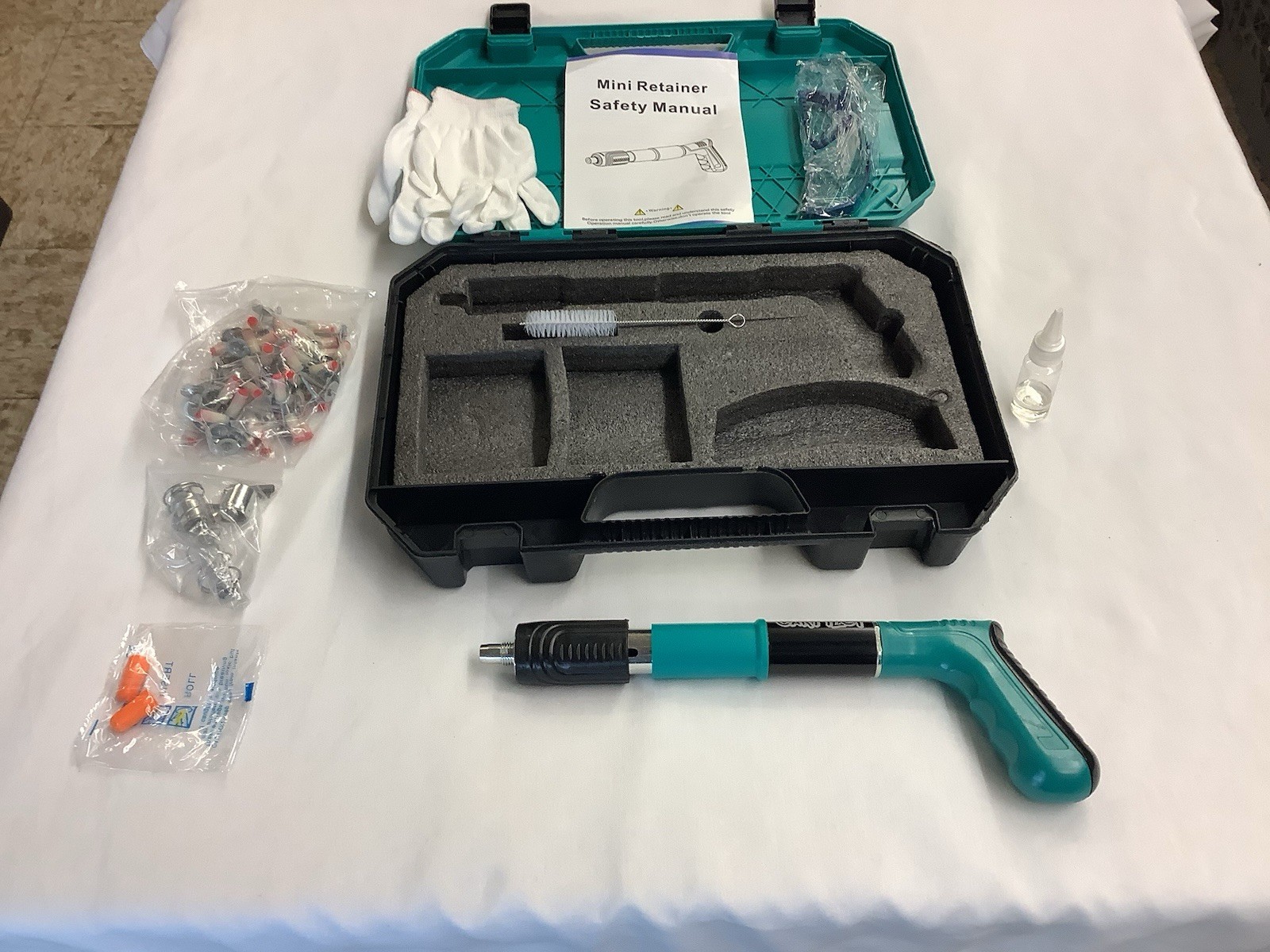 Handheld Concrete Steel Nail Gun Rivet Tool