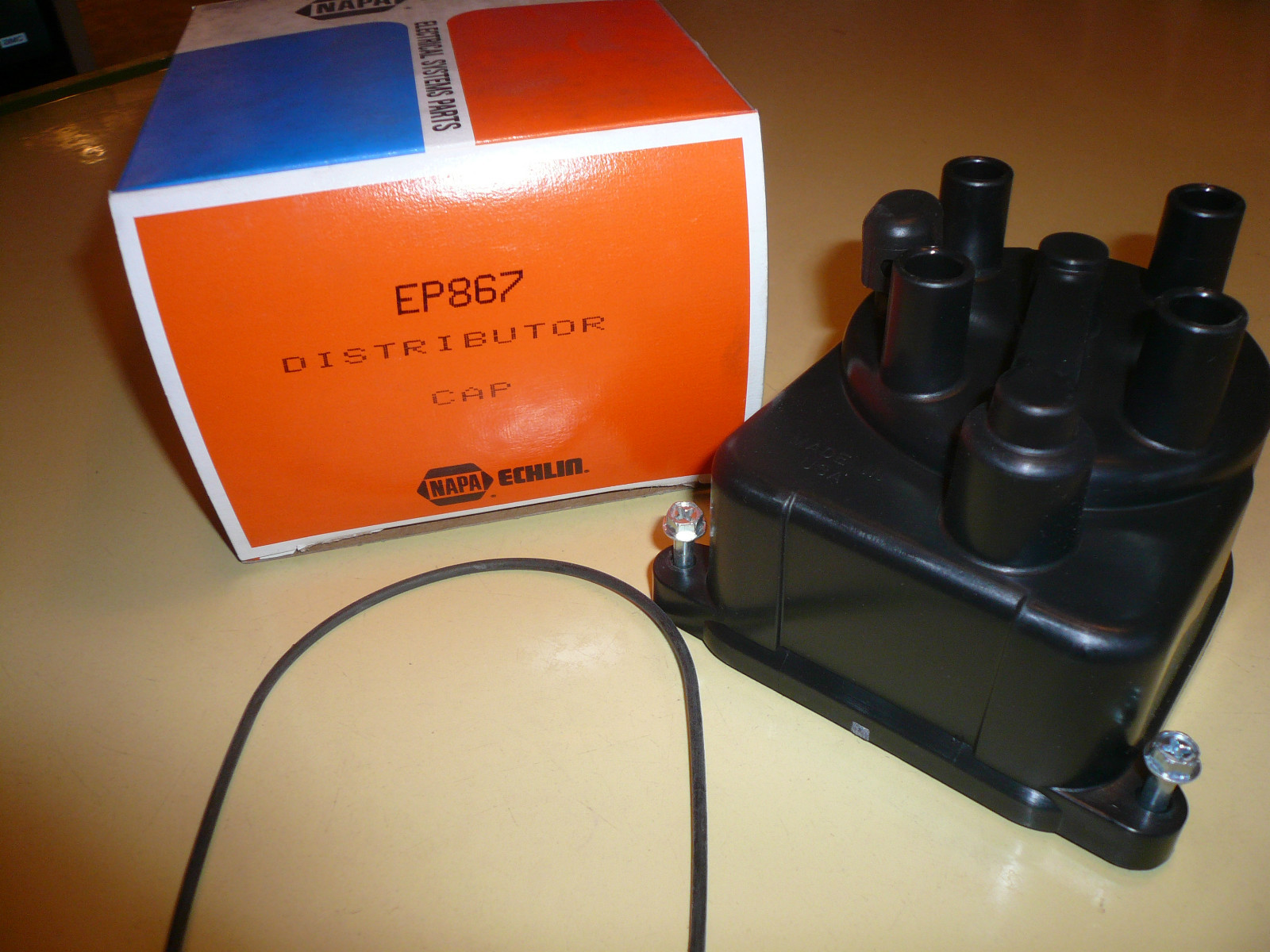EP867 NOS Echlin NAPA Distributor Cap 1991 - 2002 Honda 1.5 1.6 1.7 1.8 2.0 2.3