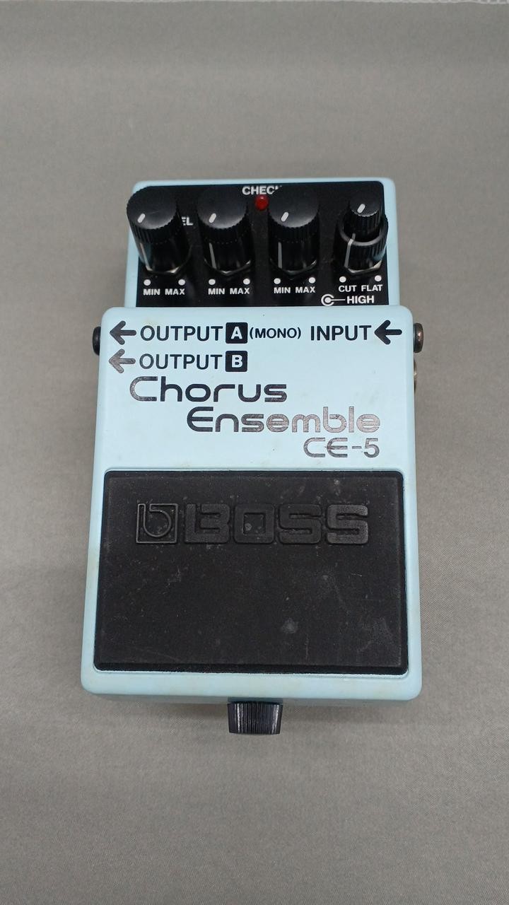 BOSS CE 3 Chorus Pedal Guitar Effect Vintage Authentic Ready to use Now