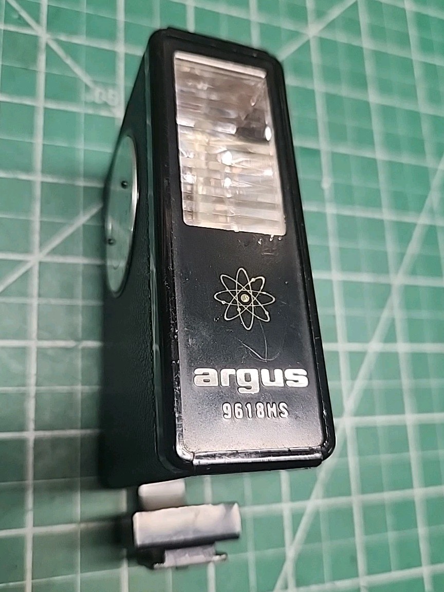 Vintage Argus 9618HS Flash Tested Benefits Charity