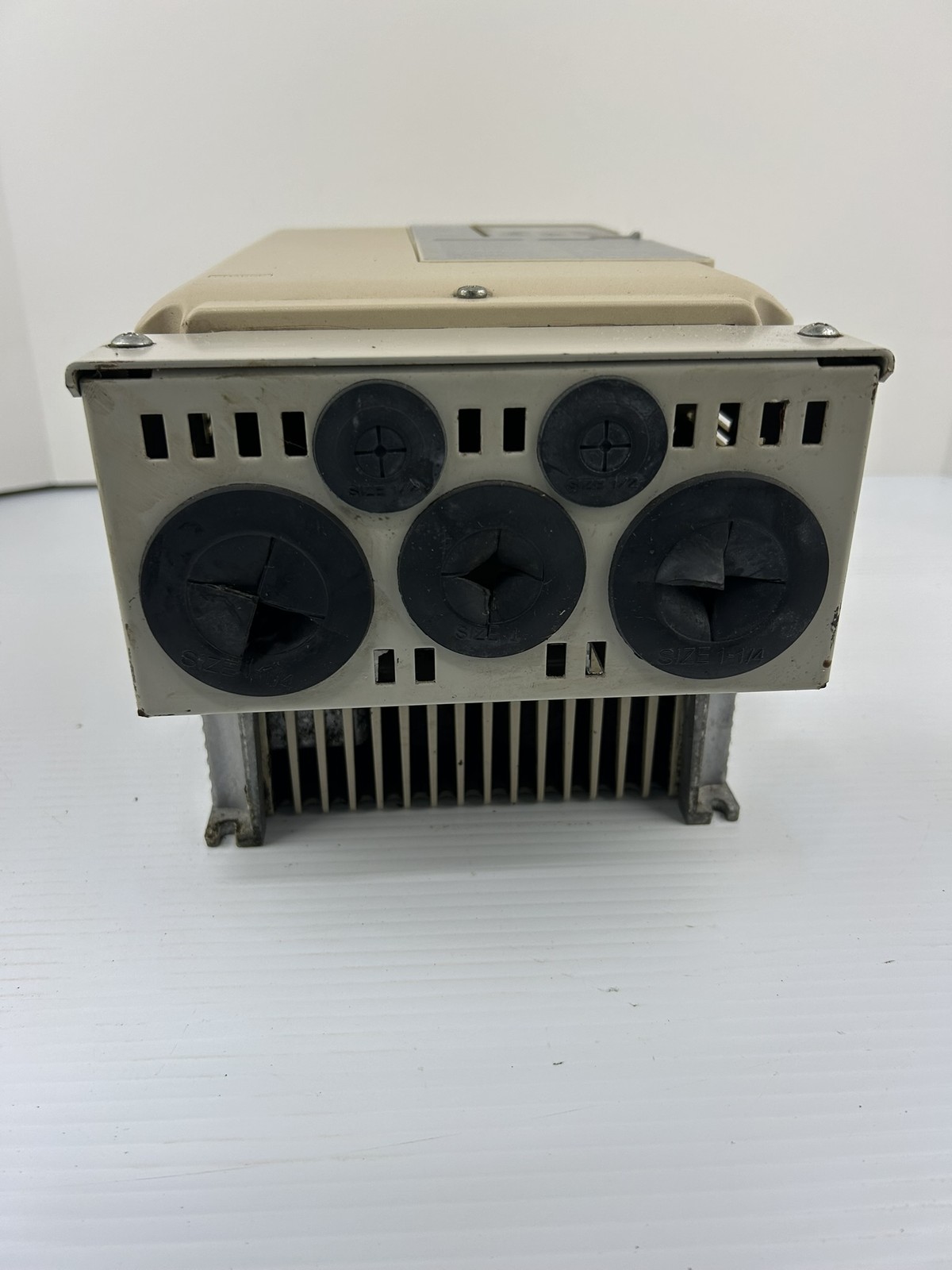 Yaskawa CIMR-PU4A0031FAA AC Drive Rev E