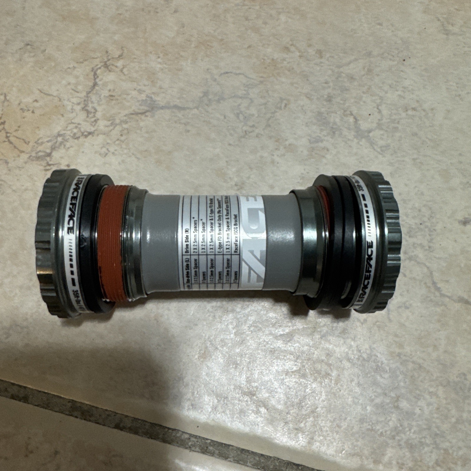(68/73 mm) Race Face Turbine X-Type XC/AM Bottom Bracket