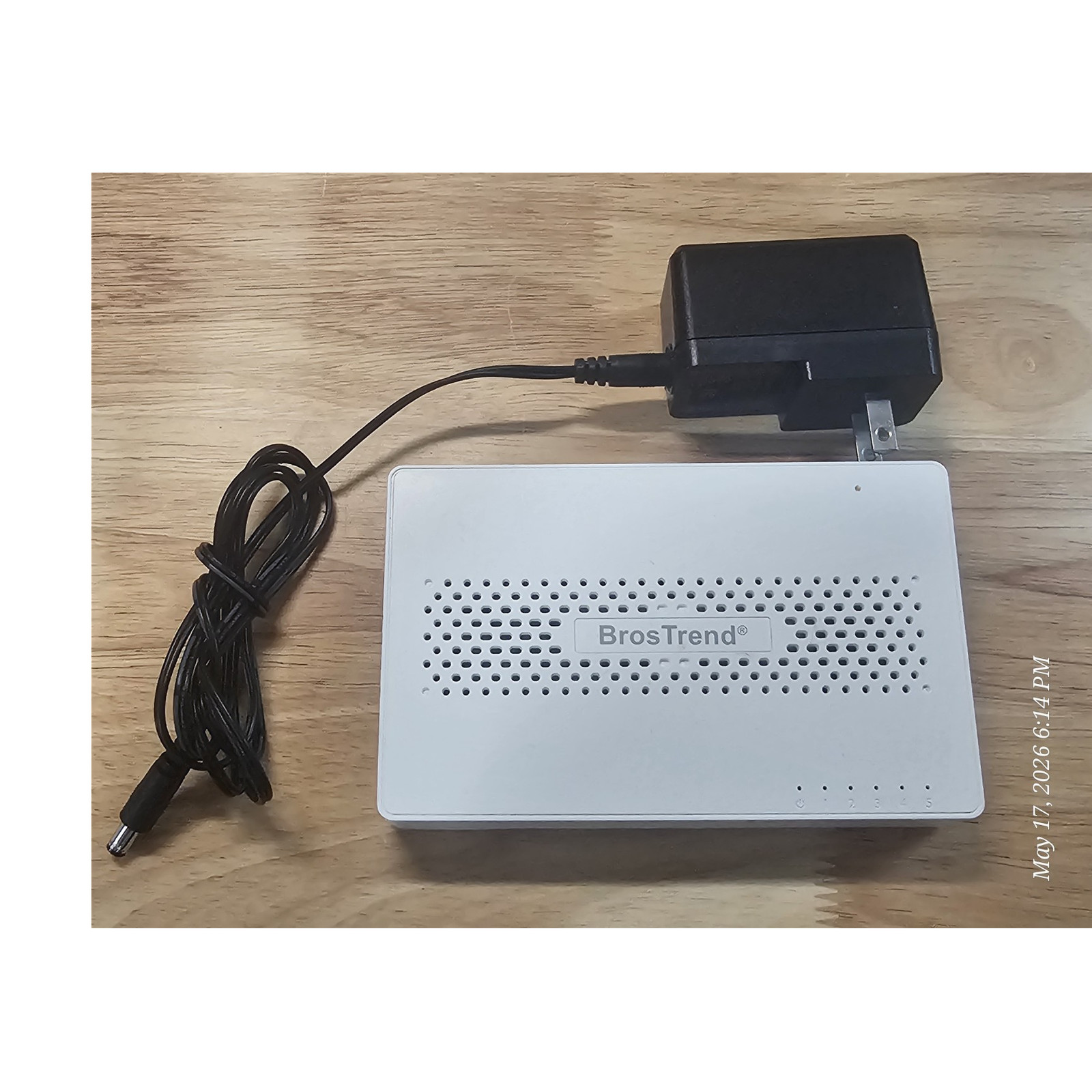 BrosTrend S2 2.5 Gbps 5-Port Unmanaged Ethernet Switch with Power Adapter