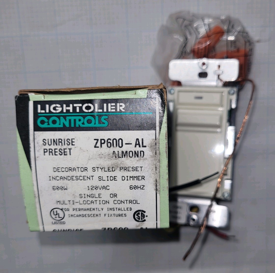 Lightolier ZP600-AL Incandescent Dimmer,  600 Watt 120 Volt , ALMOND Finish