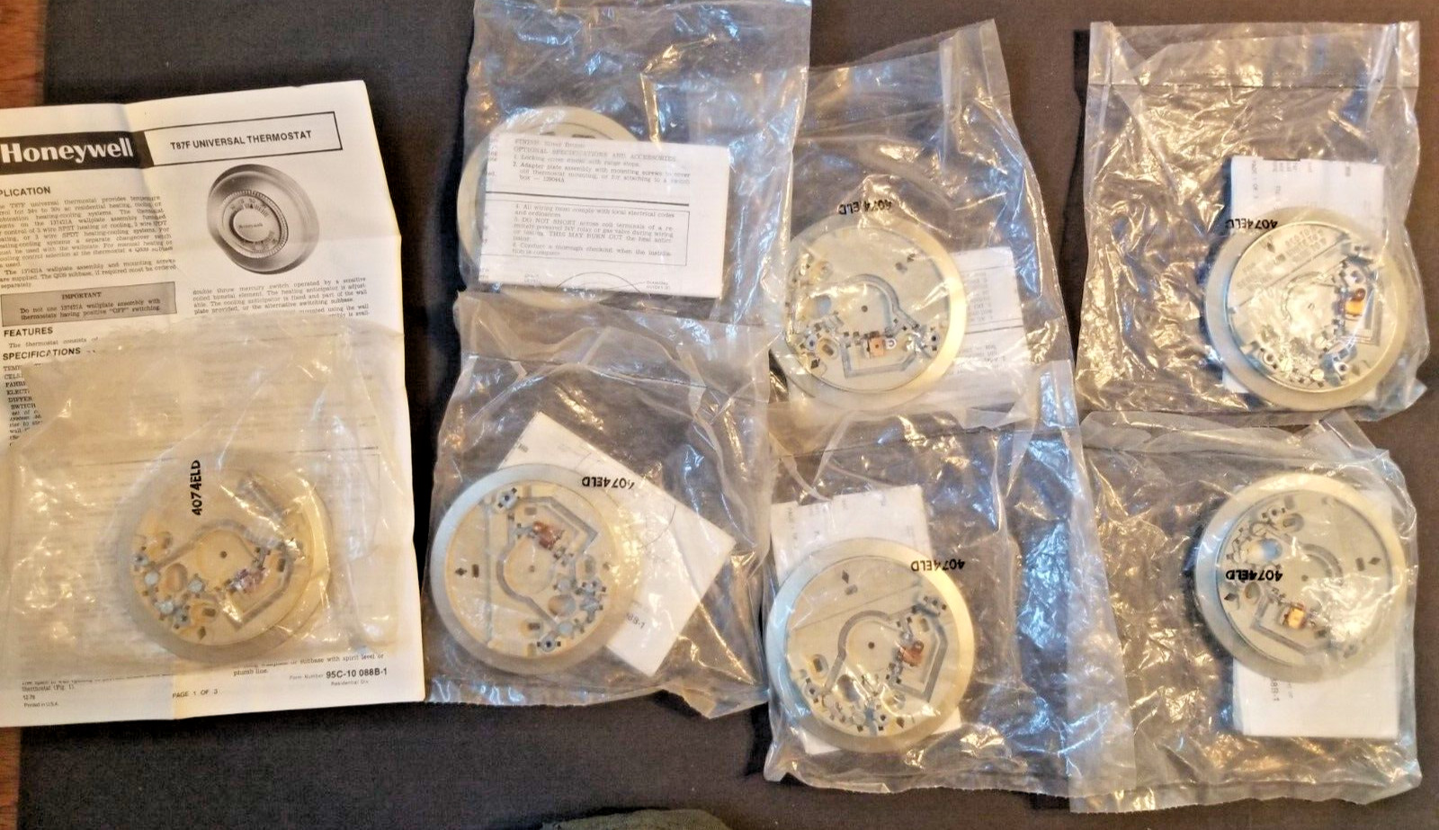 Lot of 6 Honeywell Model 137421A Wallplate Assemblies New In Sealed Package