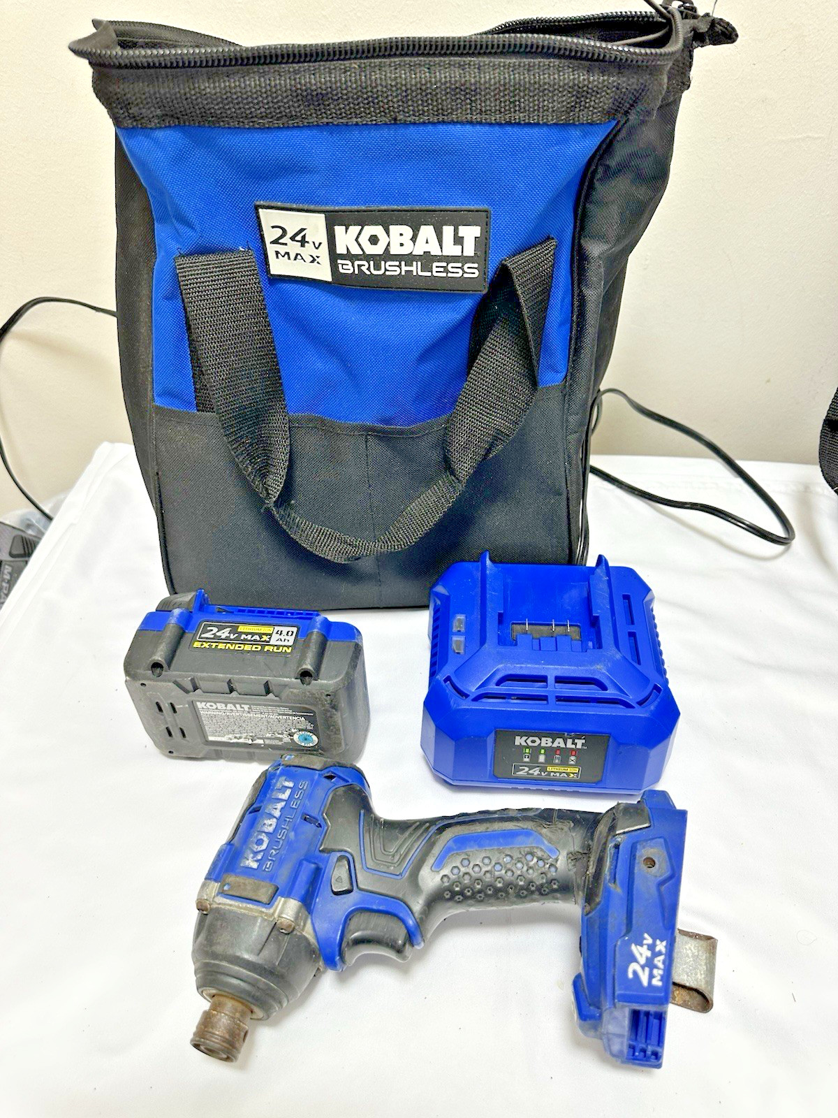 Kobalt KID 124B-03 Brushless 1/4" Impact Driver 24V Li Ion 4AH Battery & Charger