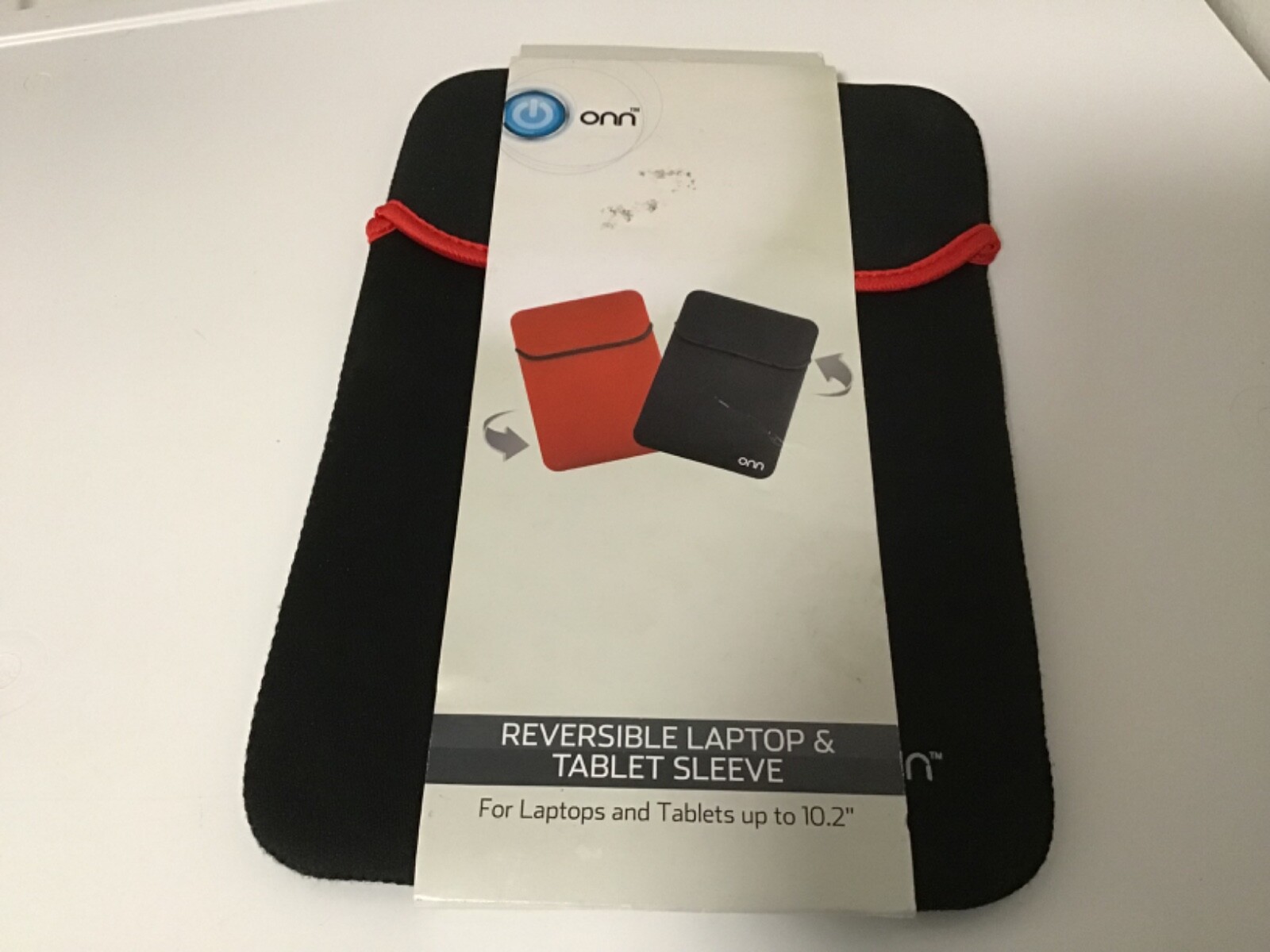 ONN 10.2" Reversible Neoprene Laptop and Tablet Sleeve. Red/Black NEW