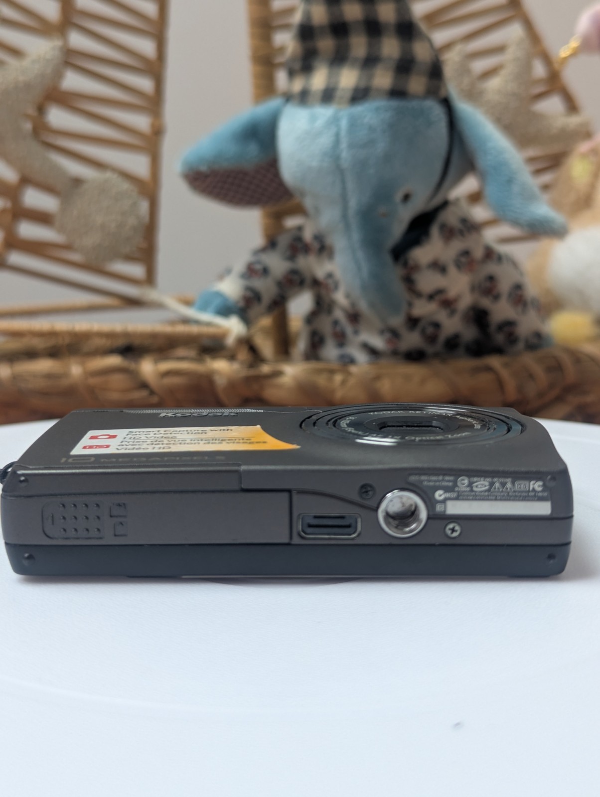 Kodak EasyShare M1033 Black 3.0" LCD 10MP CCD 3x Optical Zoom HD Digital Camera