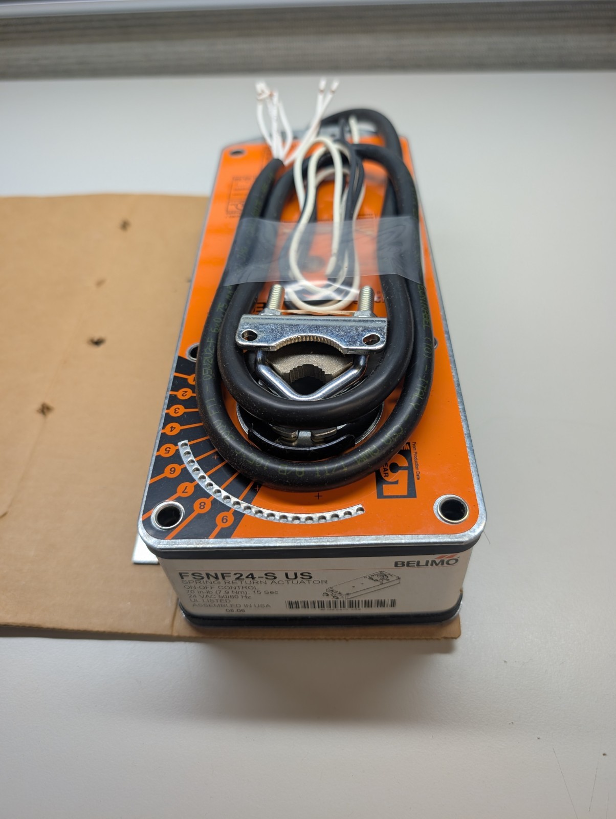 Belimo FSNF24-S US, Spring Return Actuator, ON/OFF Control, 24V 70lb 15sec