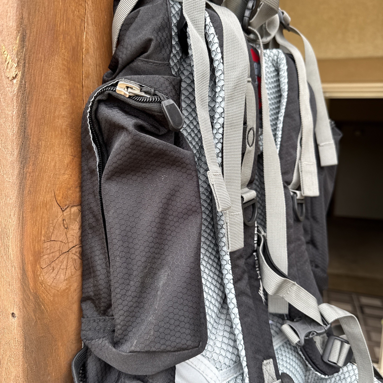 High Sierra Backpack Black Avenger 45 Liter Great Condition