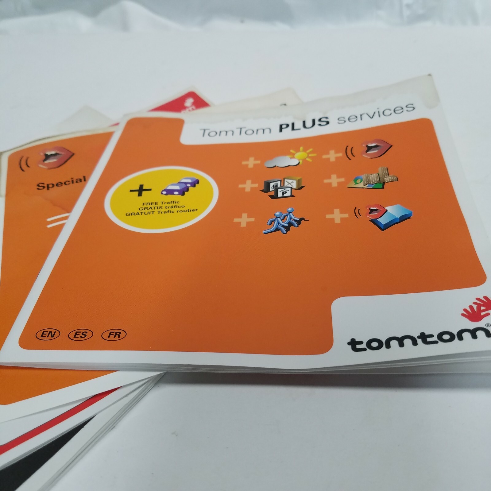 TomTom GO510 710 Includes CD Map, Auto Power Cord 4 Instruction Booklets Traffic