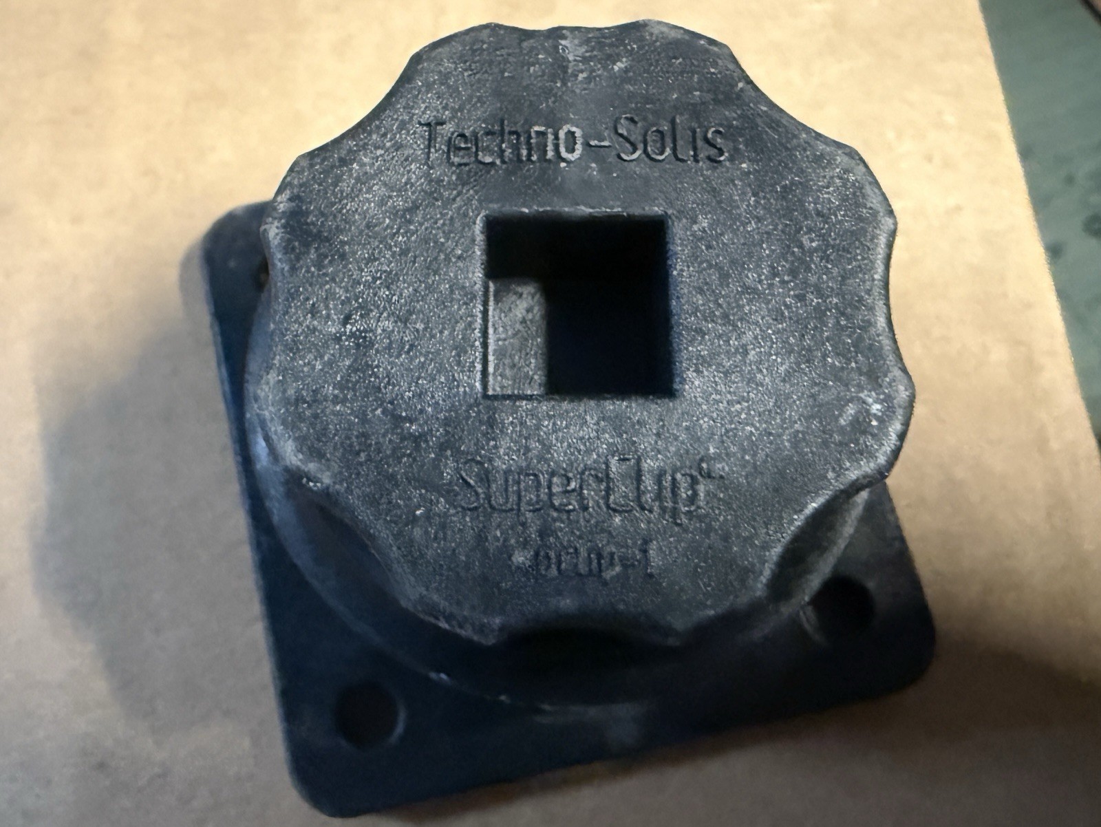 Techno-Solis Superclip Universal Strapping Clip
