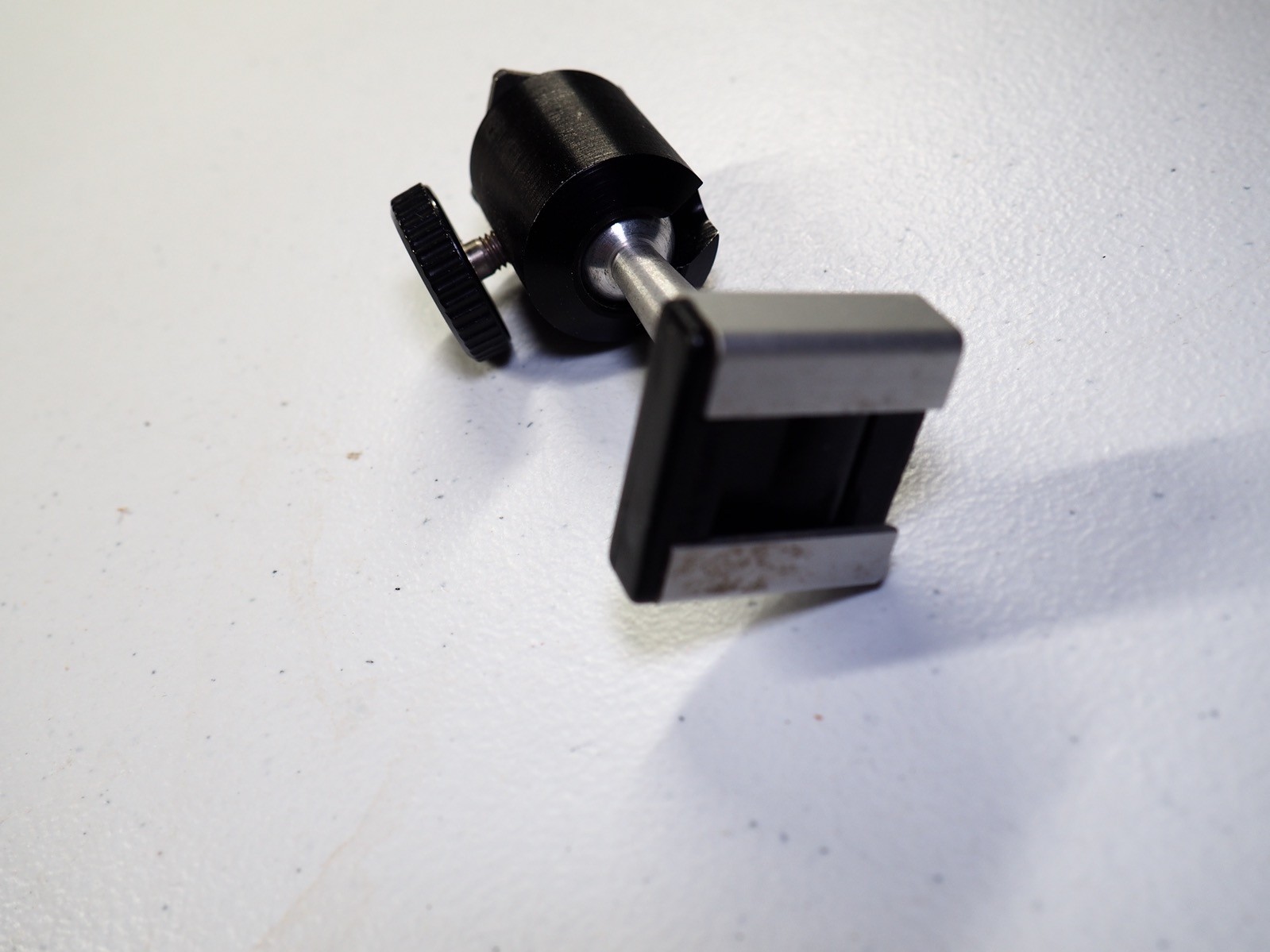 Ball and Socket Flash Lifter