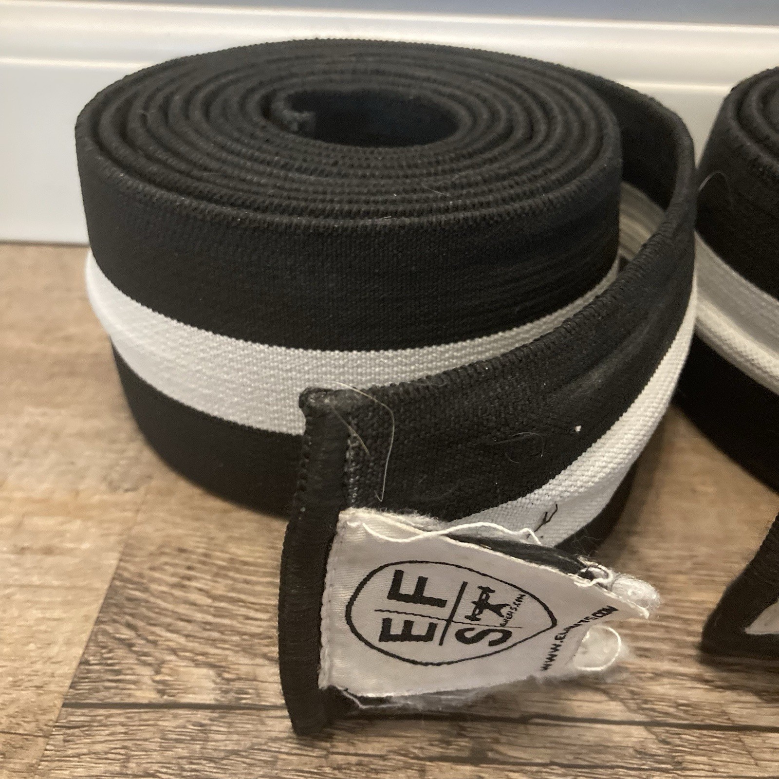 Elitefts Weight Lifting Knee Wraps Fitness Heavy Black & White Stripe Gym 250