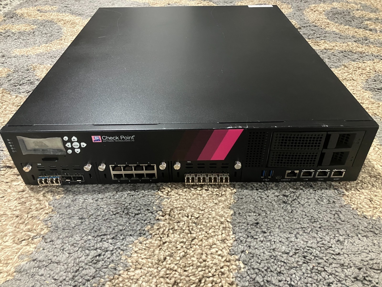 CHECK POINT PH-30 15600 Appliance (2)Xeon SR206 E5-2630V3, 32GB RAM, (2)1TB HDD