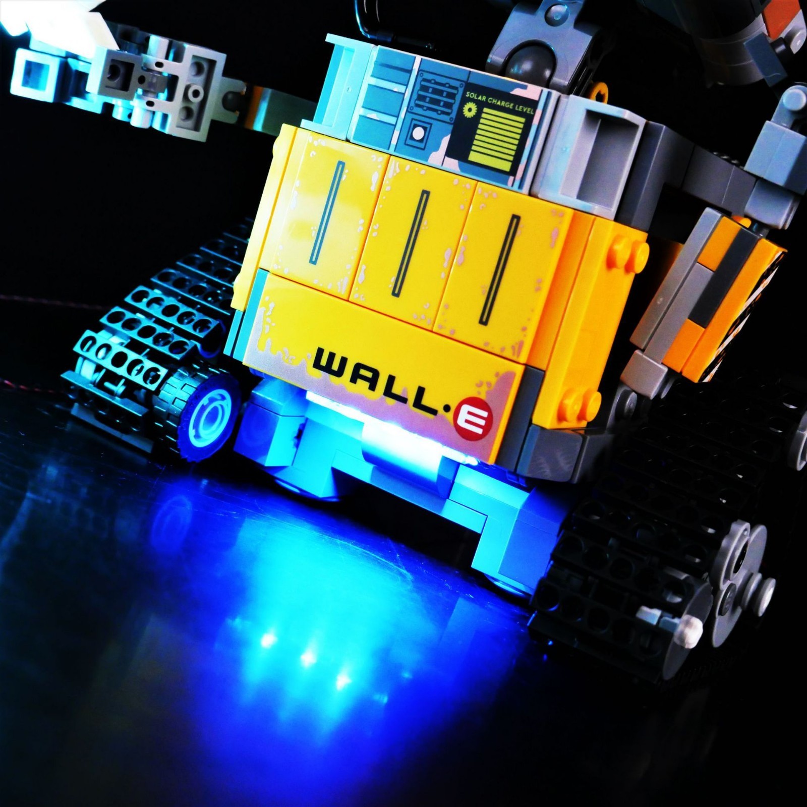LED Light Kit for 43279: Wall-E and Eva Robot - Compatible with LEGO® 43279