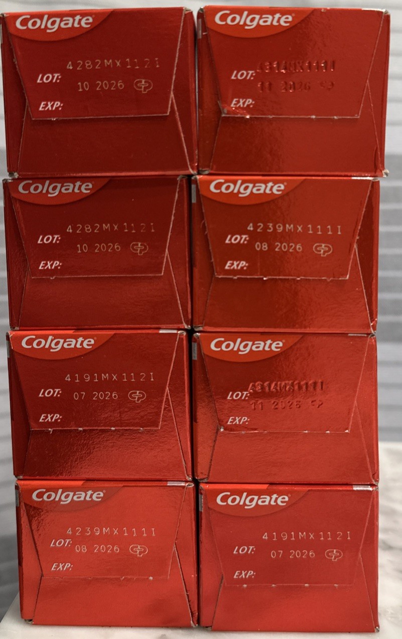 8 Pack: Colgate, Optic White Stainfighter Toothpaste + Baking Soda, 4.2 oz