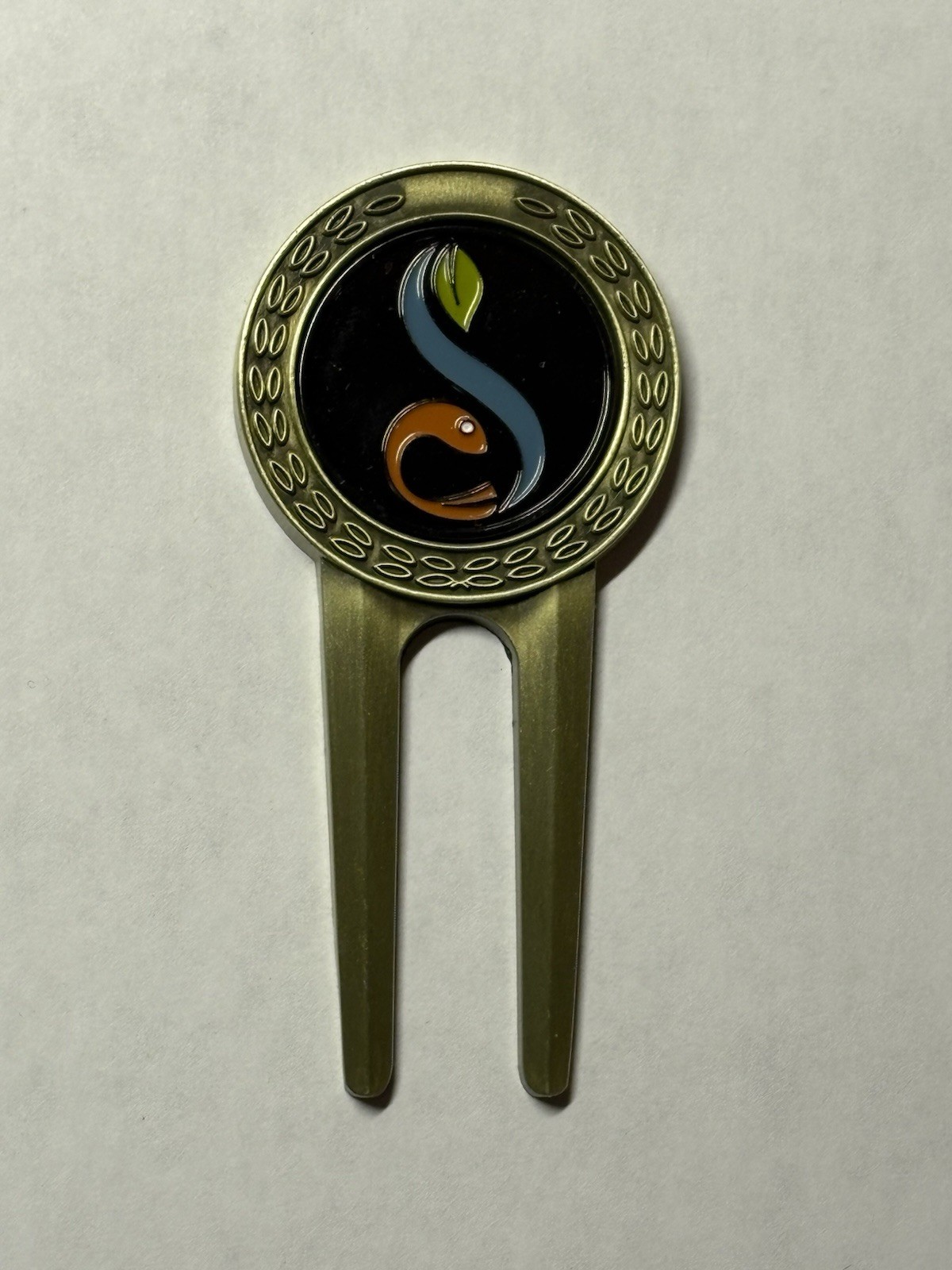 Streamsong Golf Resort Divot Tool & 1" Coin Golf Marker - Bowling Green, Florida