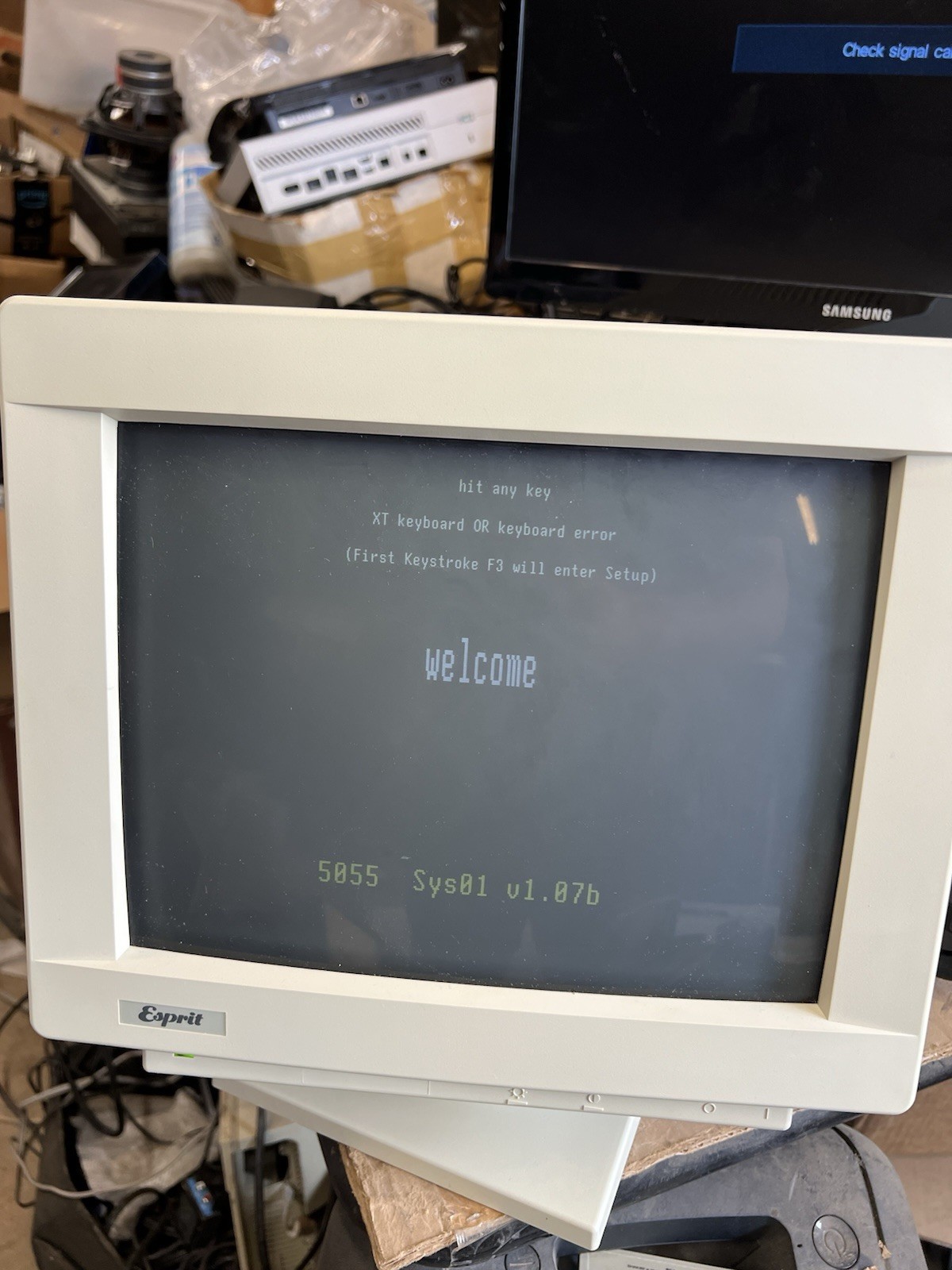 Esprit Systems 5000 12" Vintage Terminal Computer Systems Tested works great