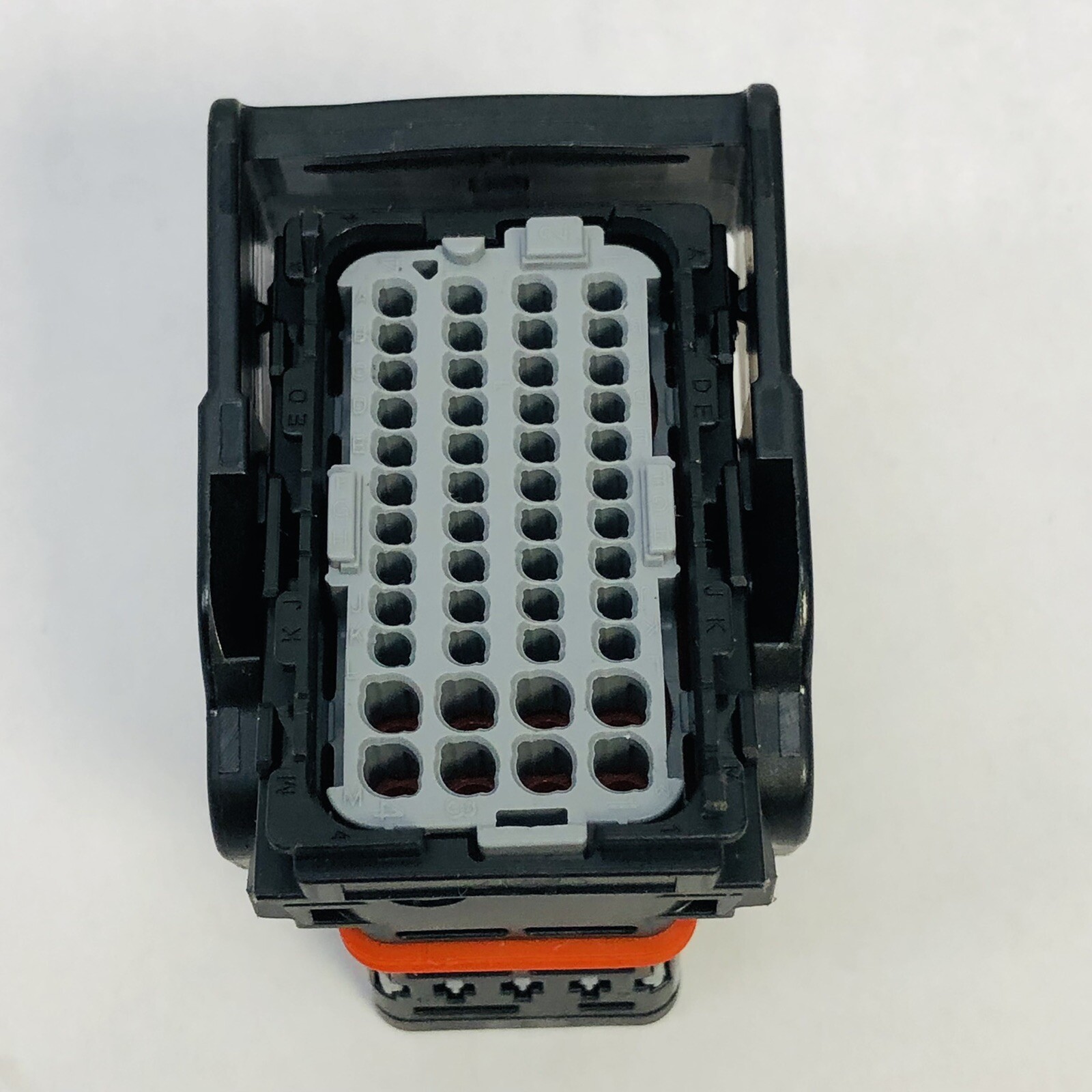 MOLEX - MCD 21093 AUTOMOTIVE CONNECTOR SOCKET 48 WAY- M2