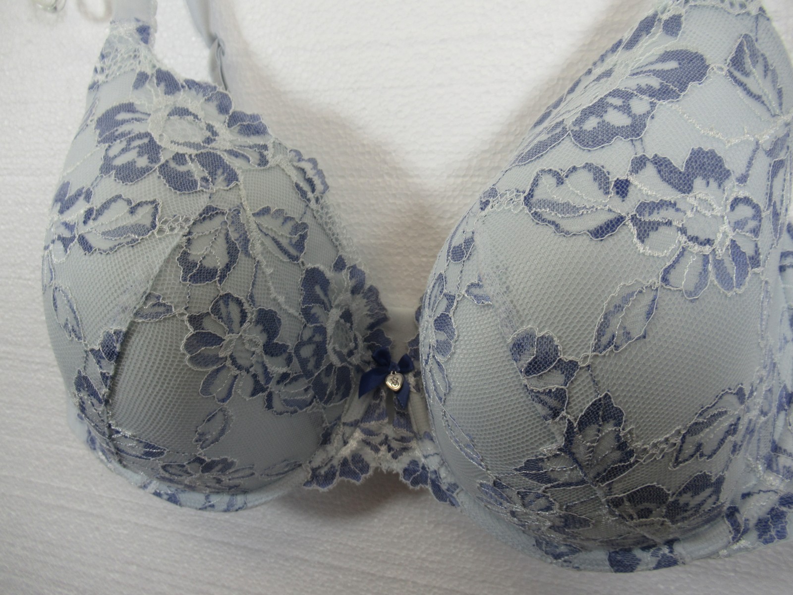 Body by Victoria's Secret Lined Perfect Coverage Bra 40DDD Blue Flower Lace UW