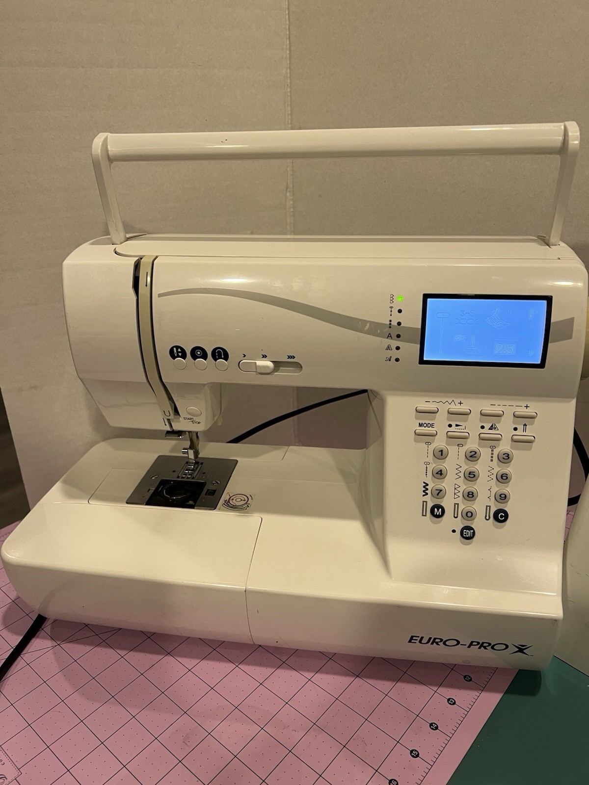 Euro Pro X Sewing Machine 9125 Computerized Embroidery Machines + Case & Extras