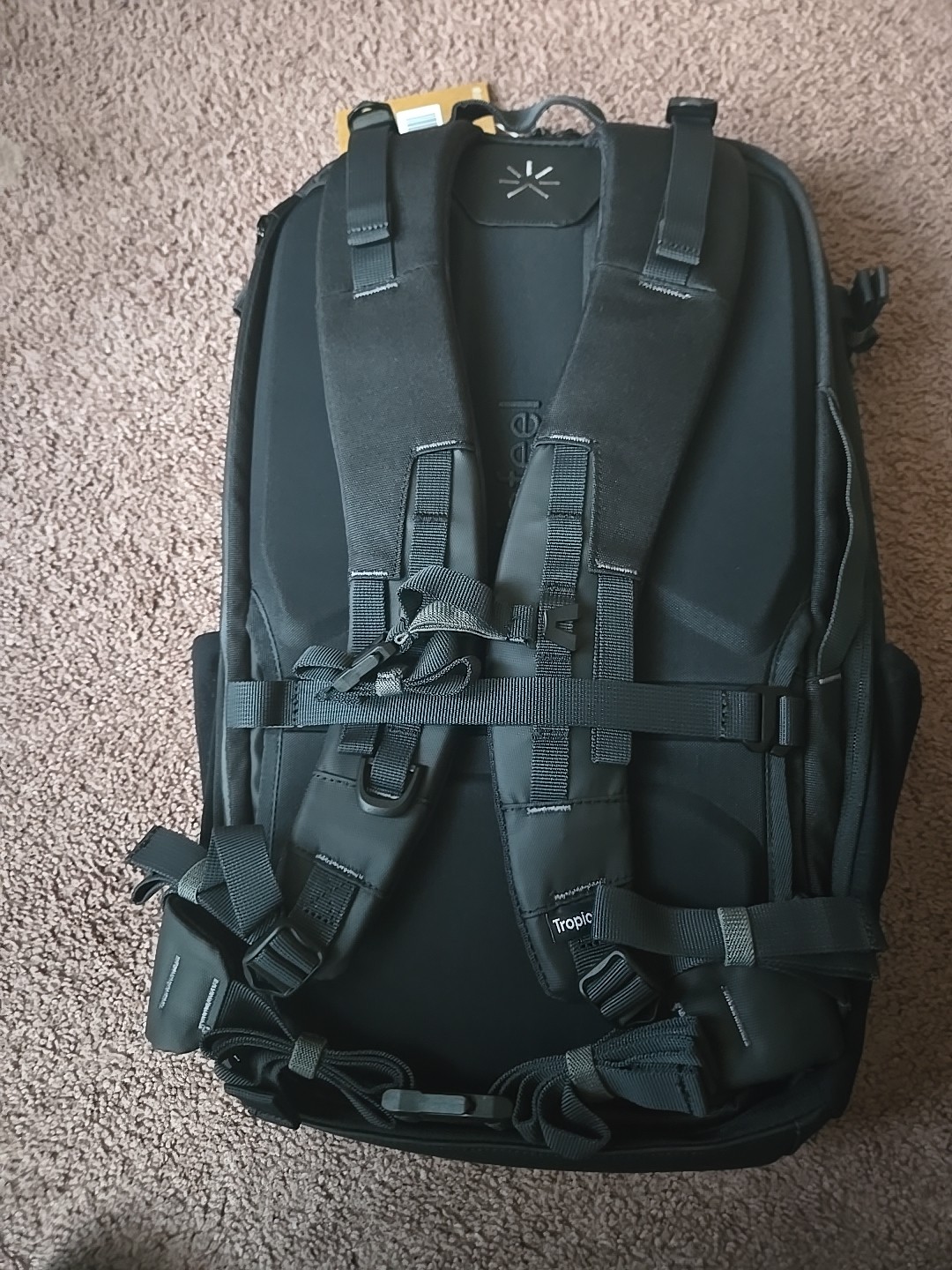 TROPICFEEL SHELL 20L-40L BACKPACK TRAVEL CORE BLACK EXPANDABLE NEW