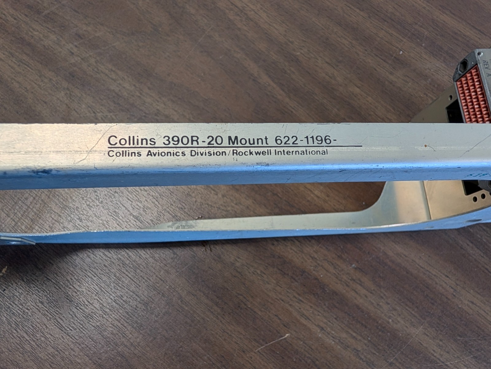 Collins 390R-20 Mount; 622-1196
