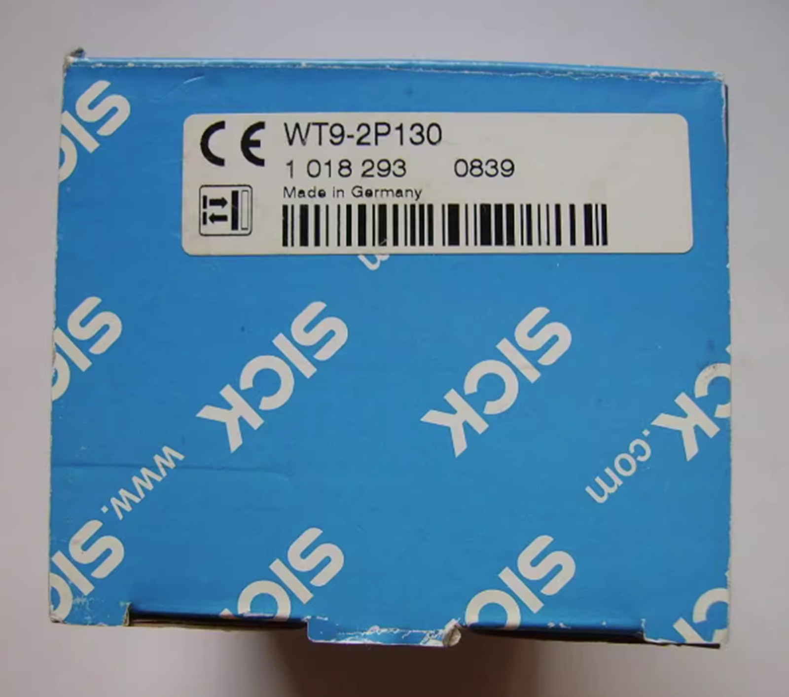 NEW SICK WT9-2P130 Photoelectric Switch