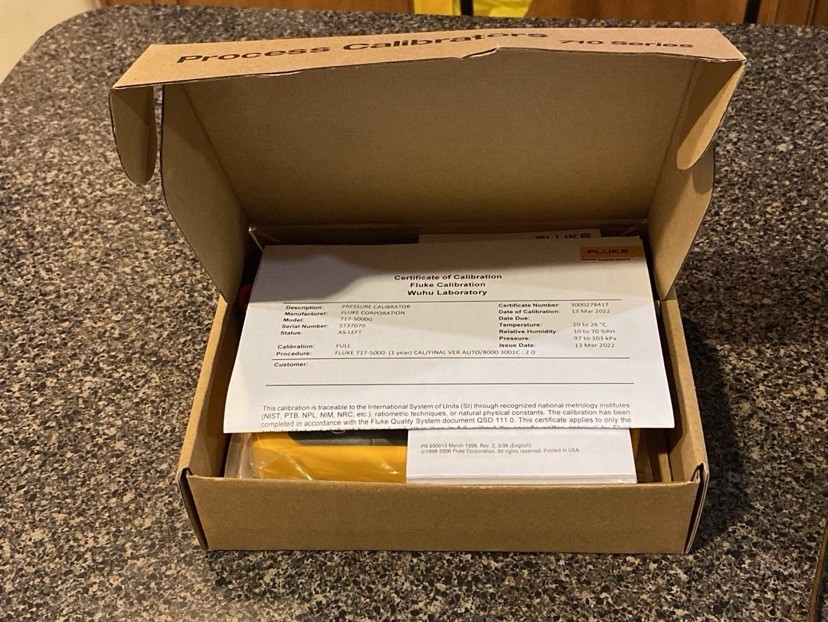 Fluke 717-5000G Pressure Calibrator
